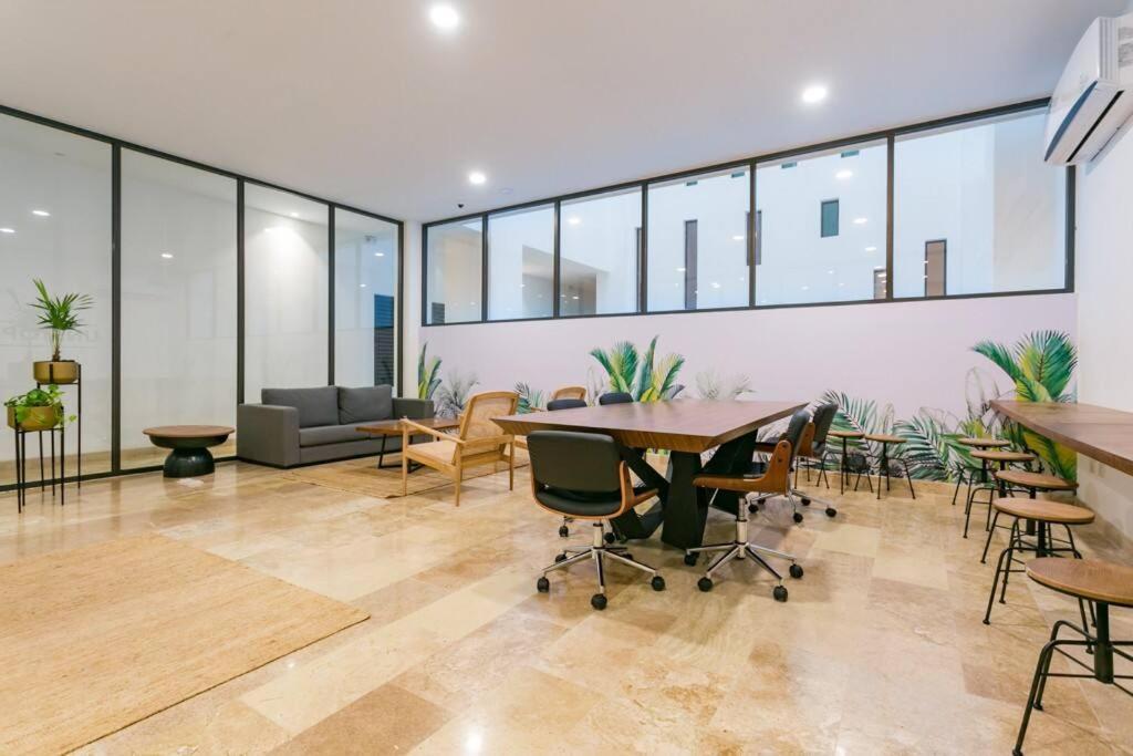 Apartment Stylish Condo, Location & Impressive Pools