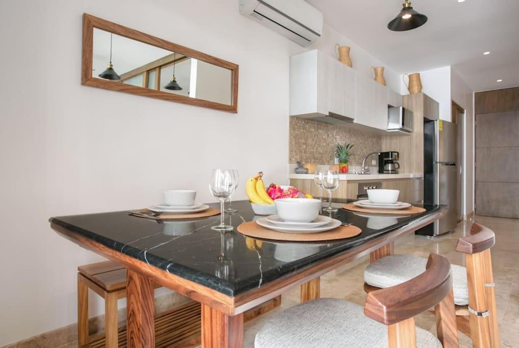Stylish Condo, Location & Impressive Pools Playa del Carmen