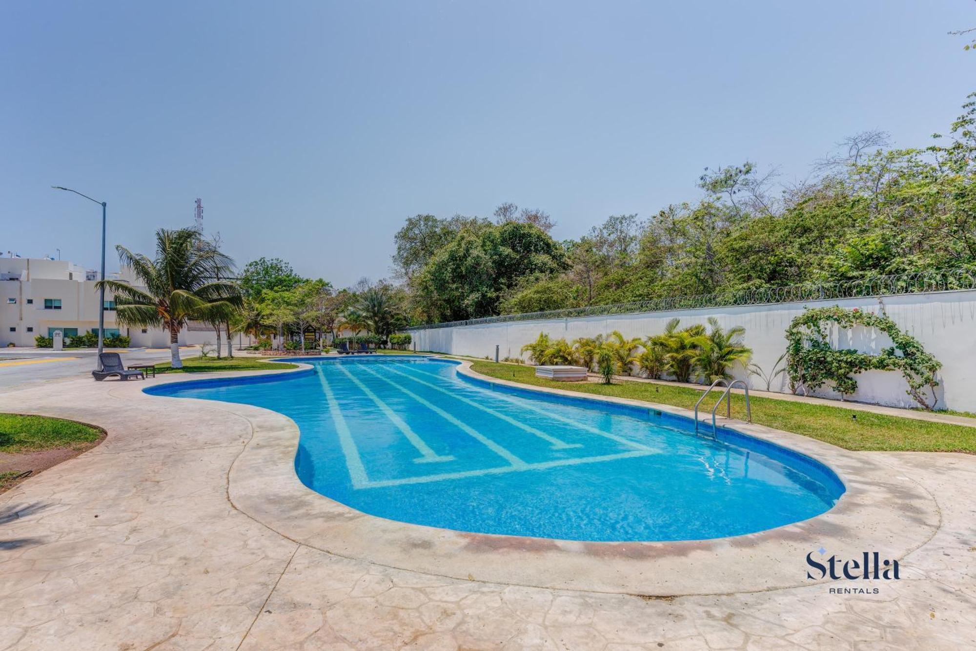 Appartement Private Roof With Bbq Shared Pool And Playground