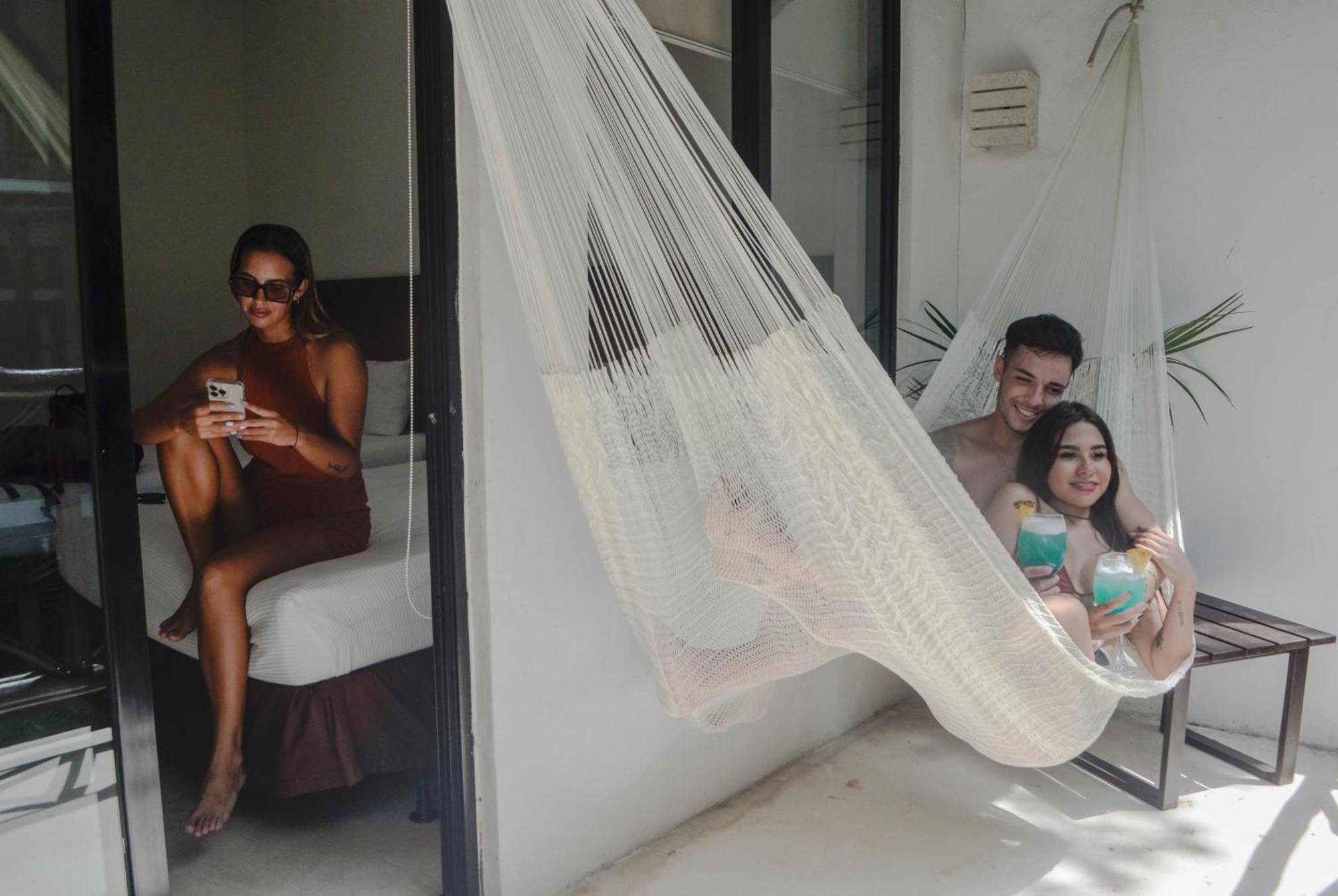 Siesta Fiesta Adults Only - 5th Avenue Hotel 2*