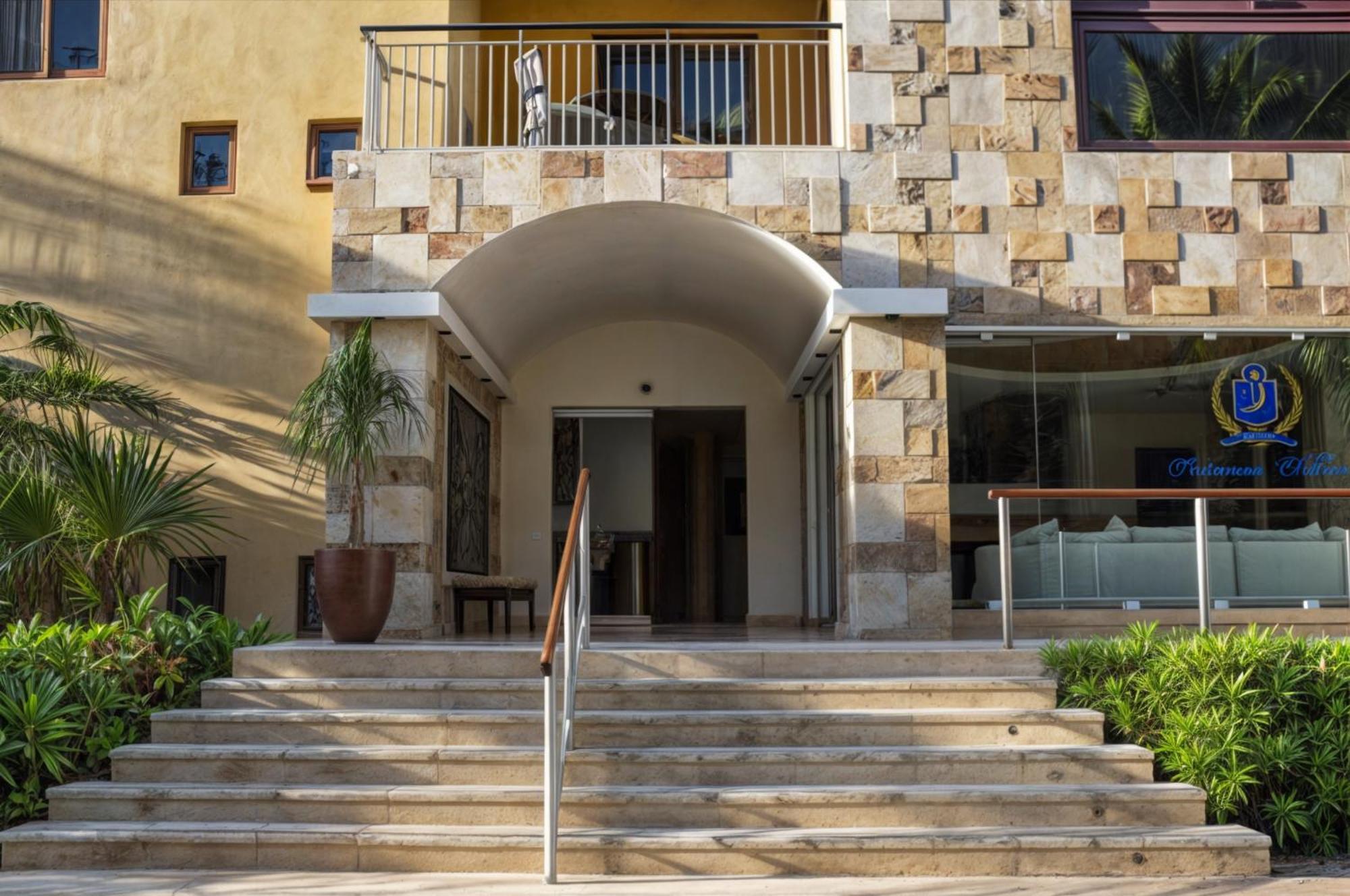 Apartment 204c Apto Frente Al Mar A Pasos De La 5ta Av
