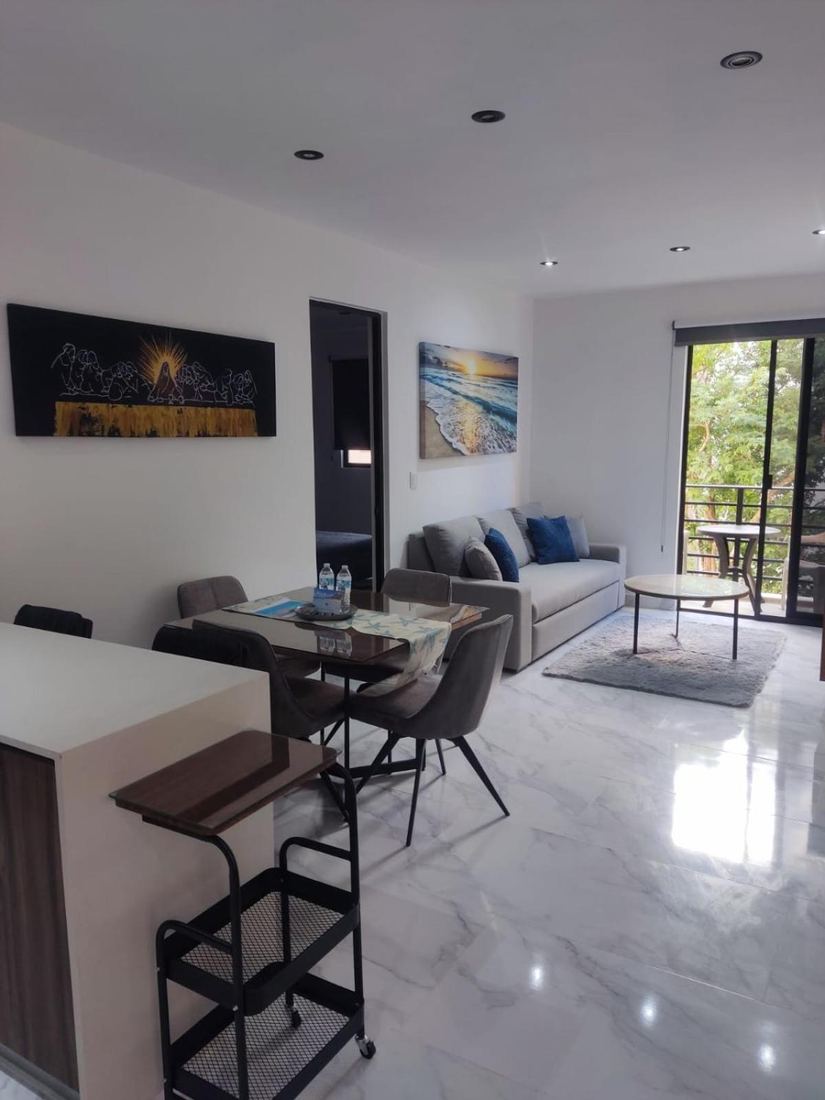 Moderno 2 En Condominio, Apartment *