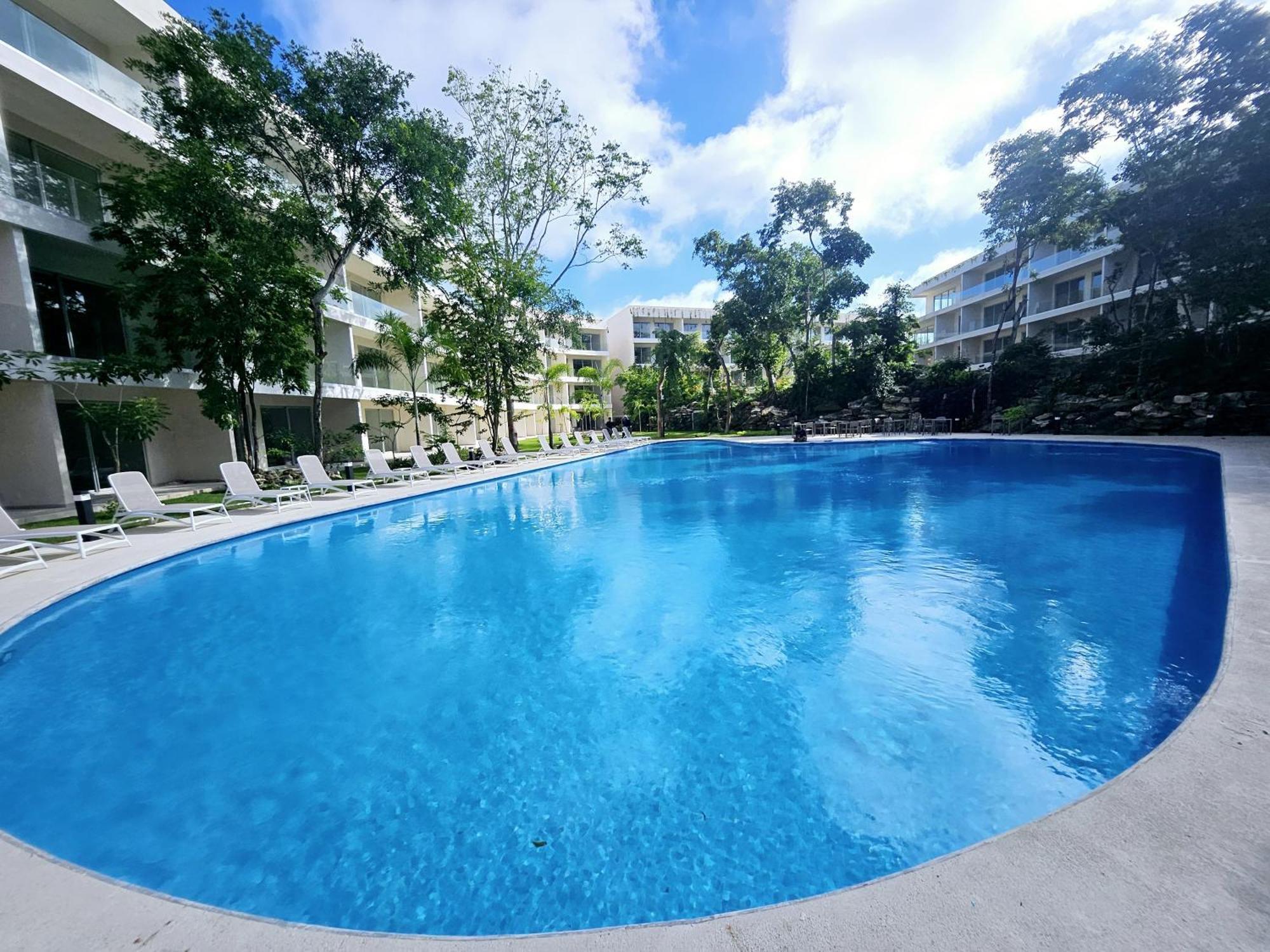 Apartment Modern Playacar With Poolside Views & Nature *