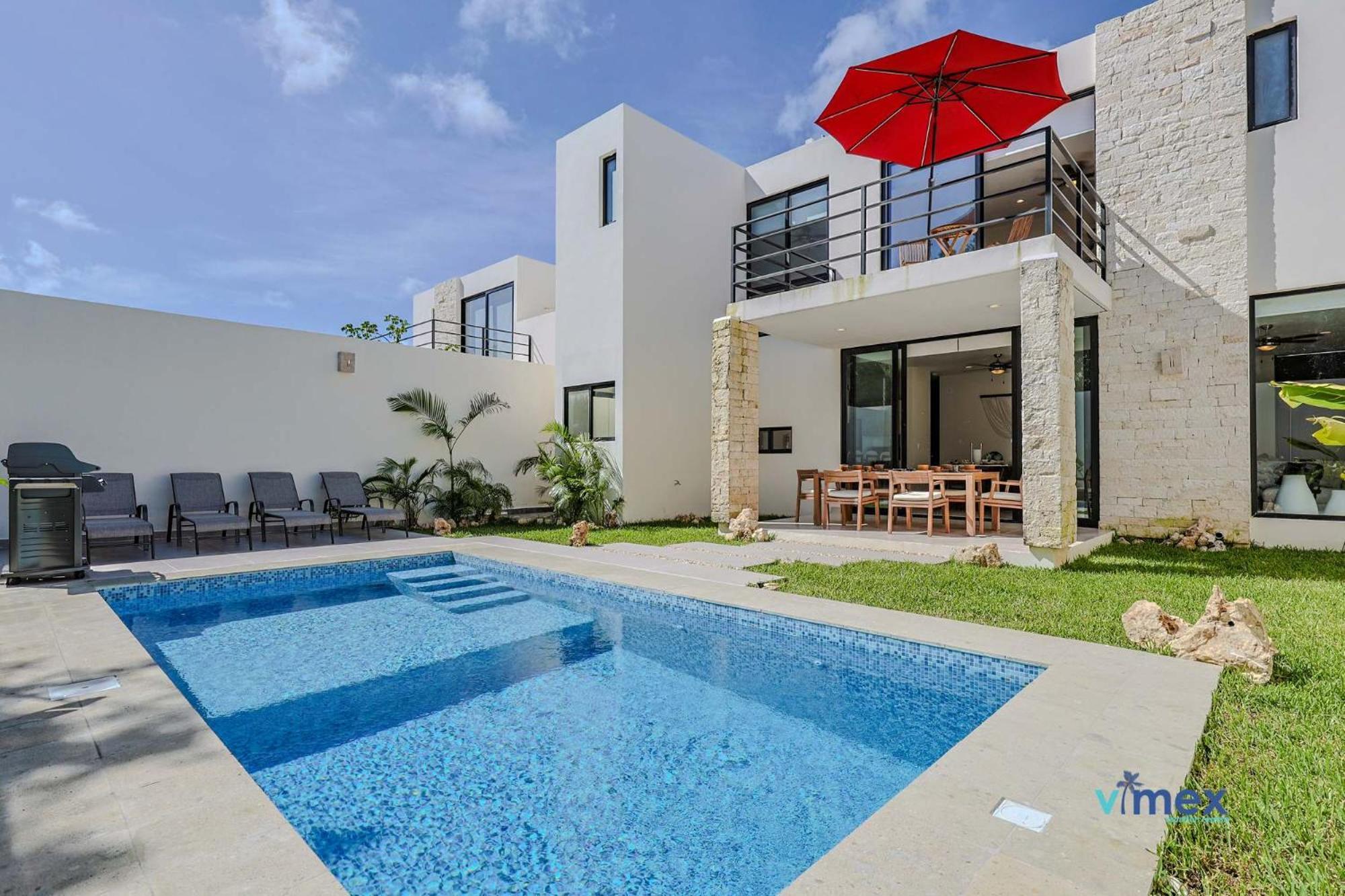 Holiday home Modern Townhouse With Private Pool And Bbq Area