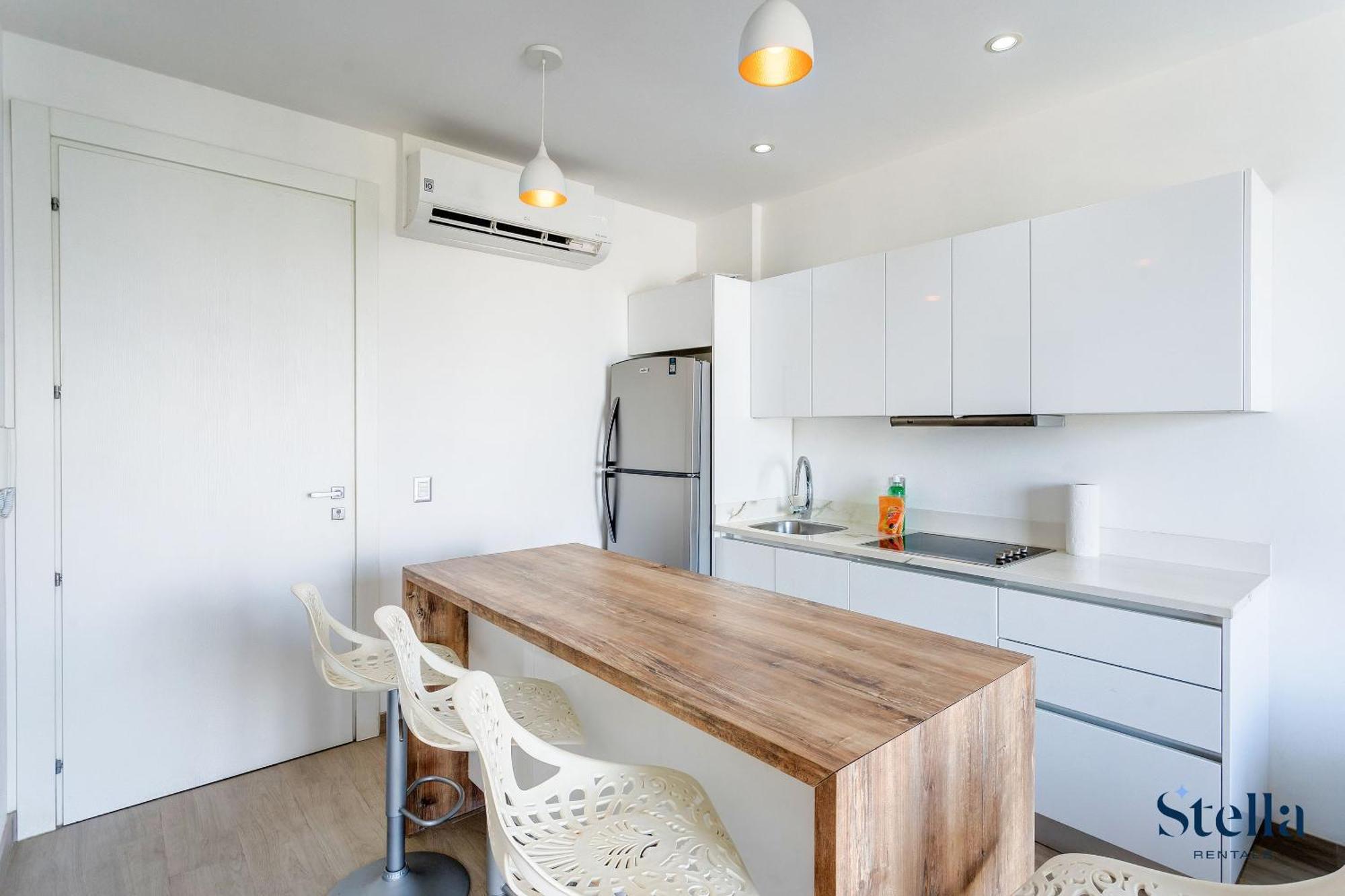 With Roof Pool Half Block To 5th Ave *