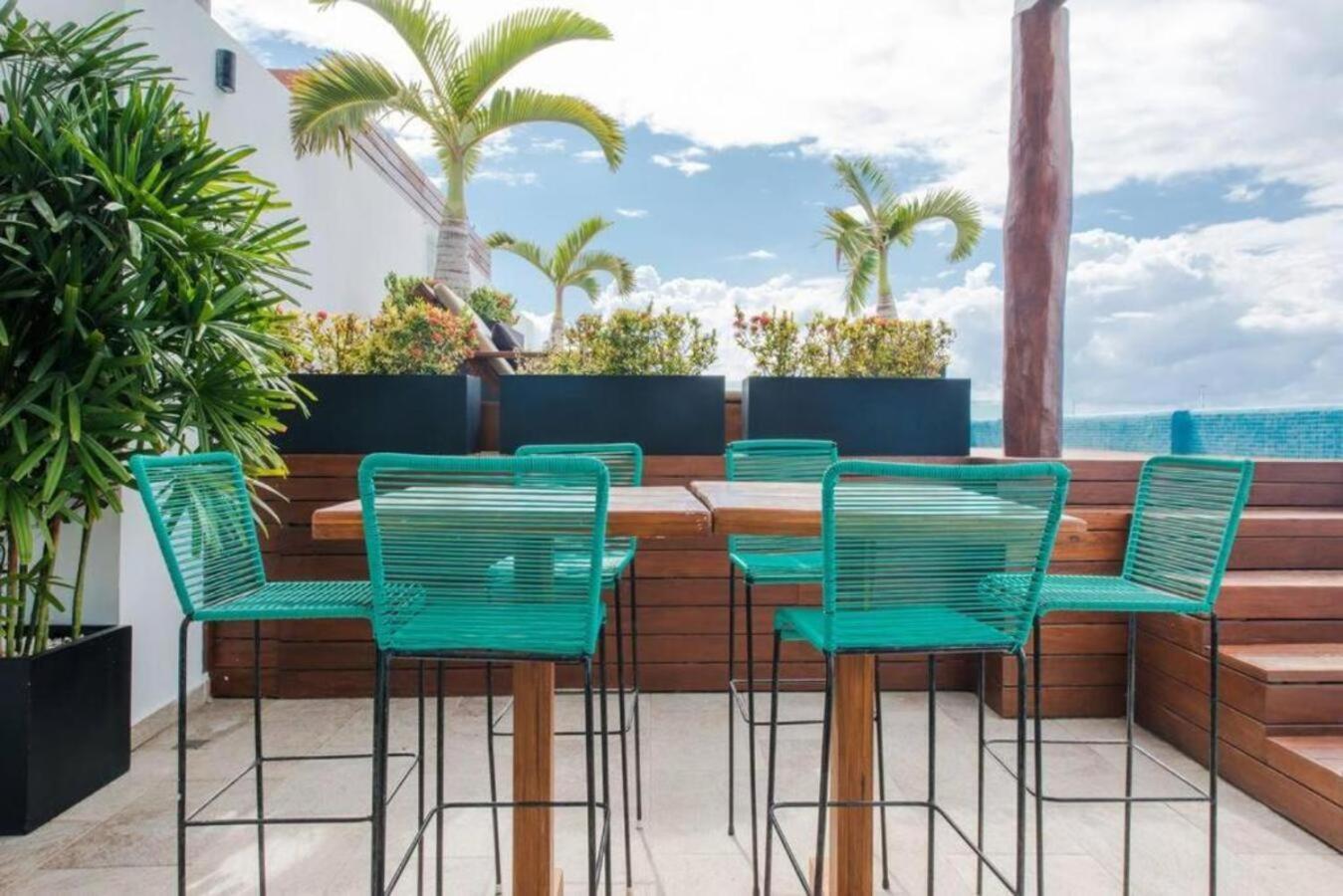 Сasa de vacaciones With Roof Pool Half Block To 5th Ave