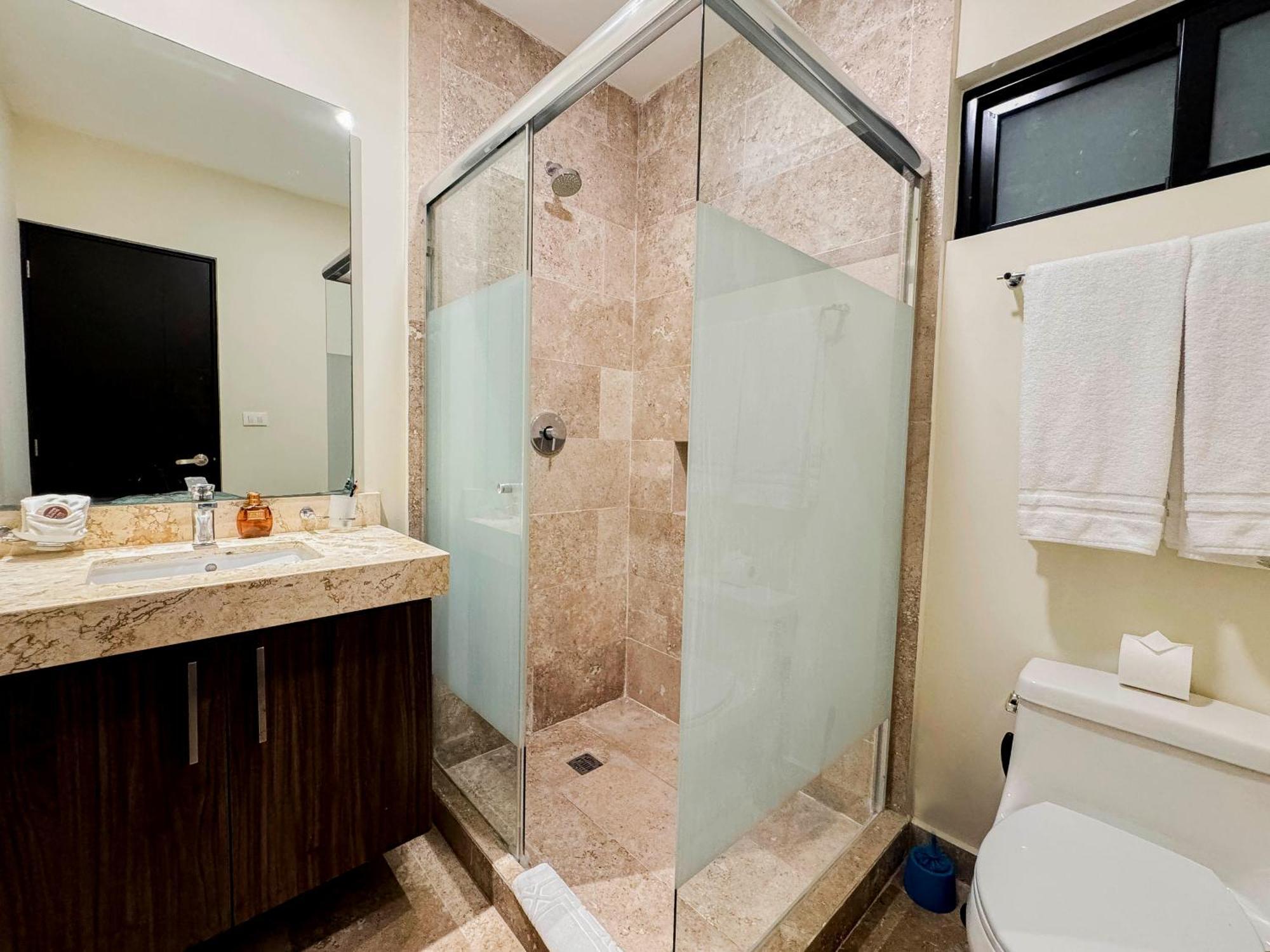 Stylish 2bed,2bath-condo Near - 6 Guests