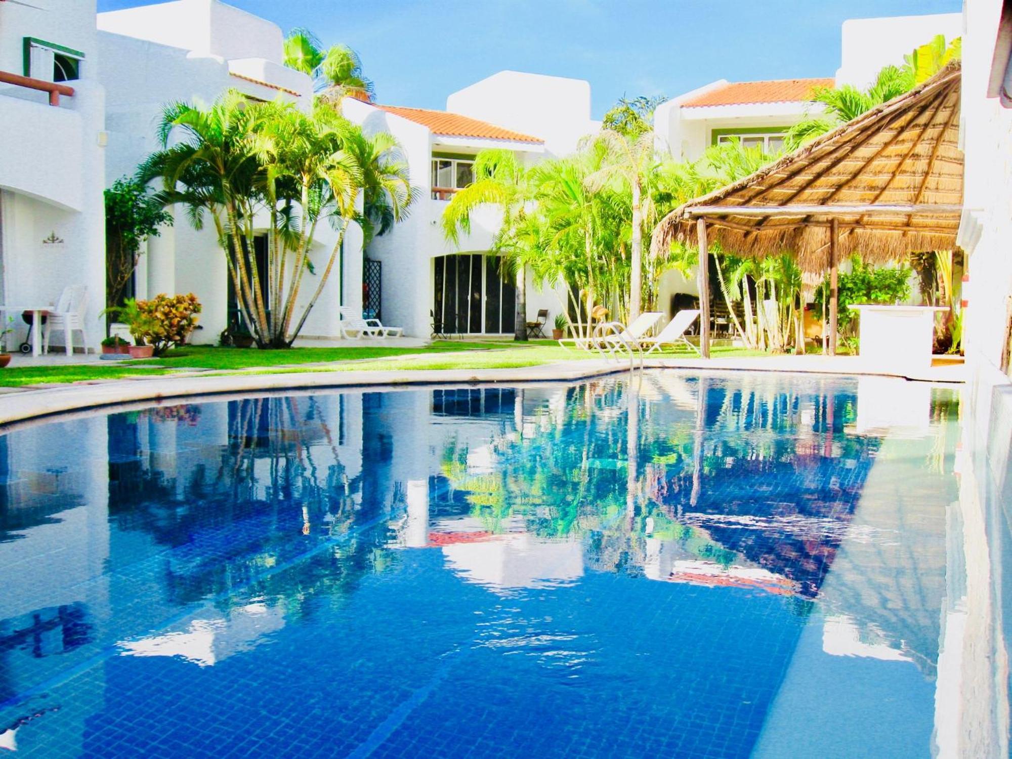 Guest house Executive Budget With Swimming Pool Air Conditioning And Parking *