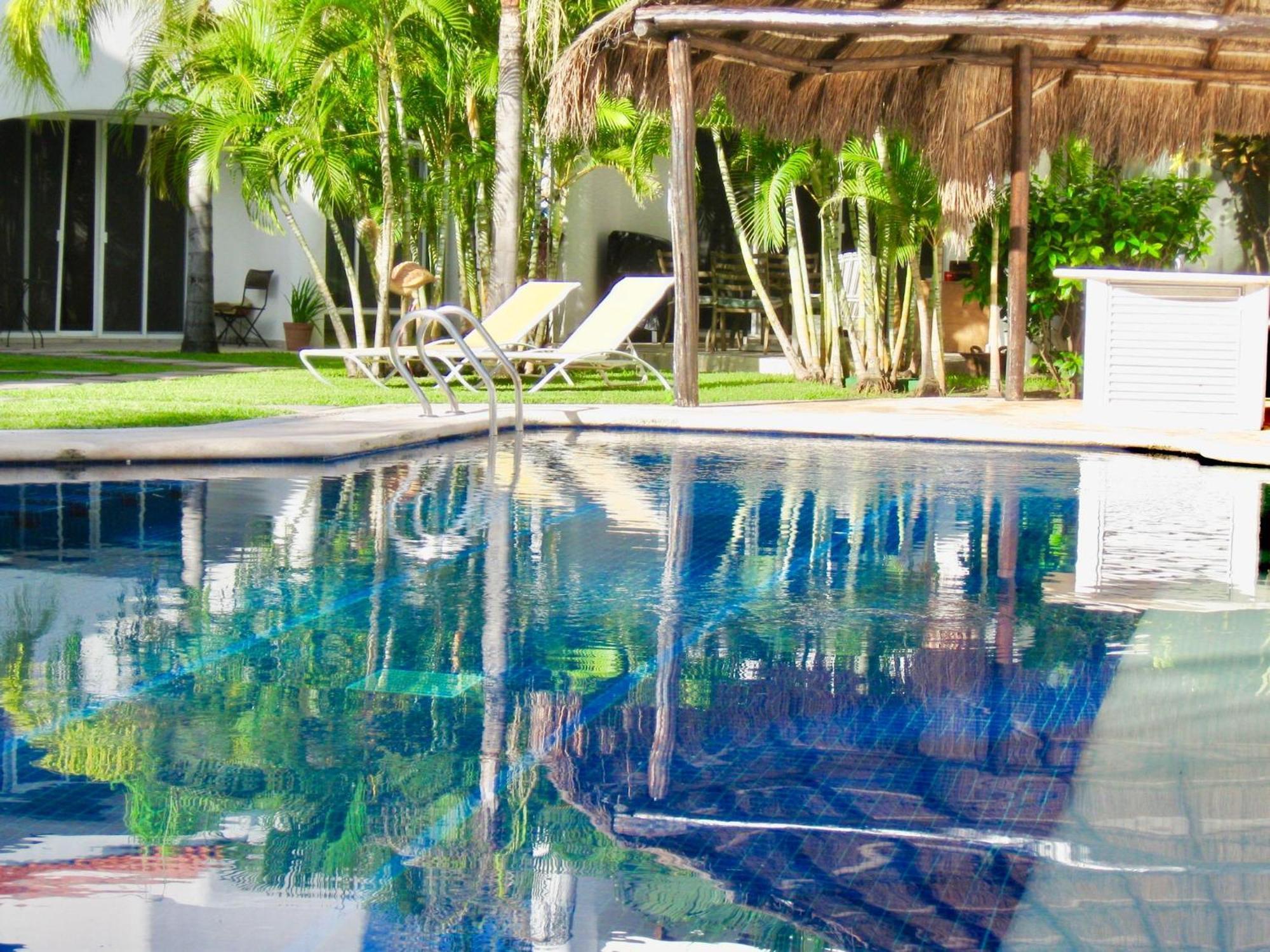 Executive Budget With Swimming Pool Air Conditioning And Parking *