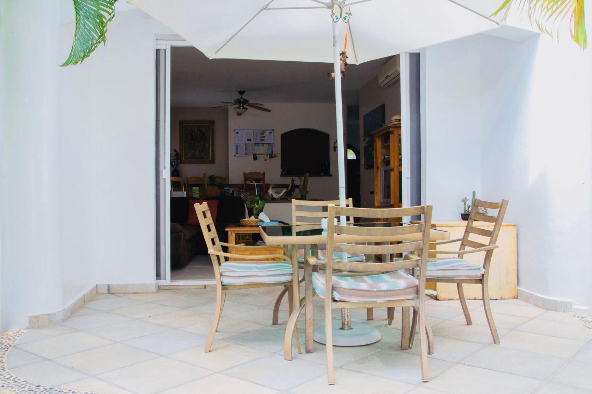 Executive Budget With Swimming Pool Air Conditioning And Parking Guest house *