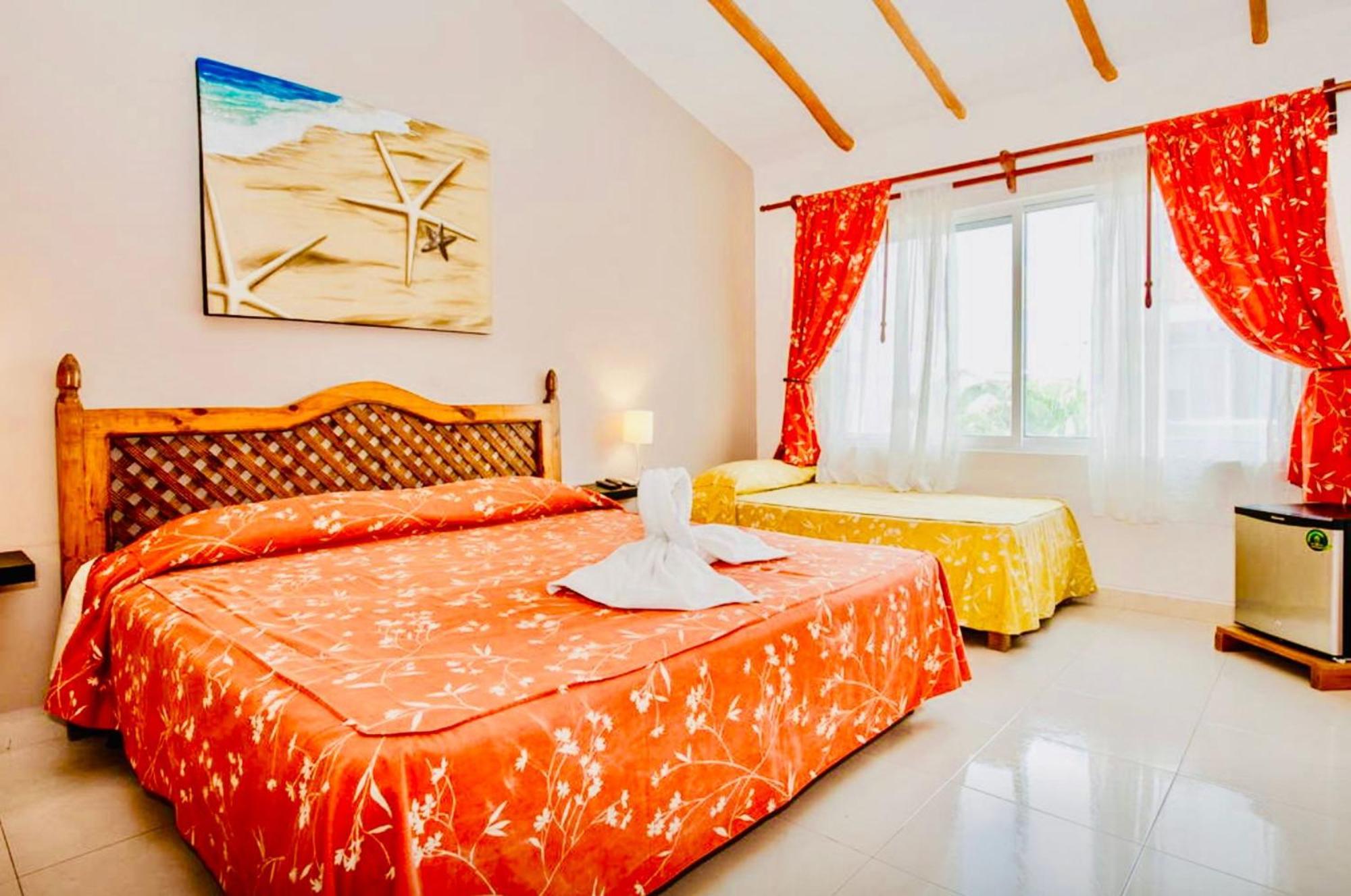 Executive Budget With Swimming Pool Air Conditioning And Parking *