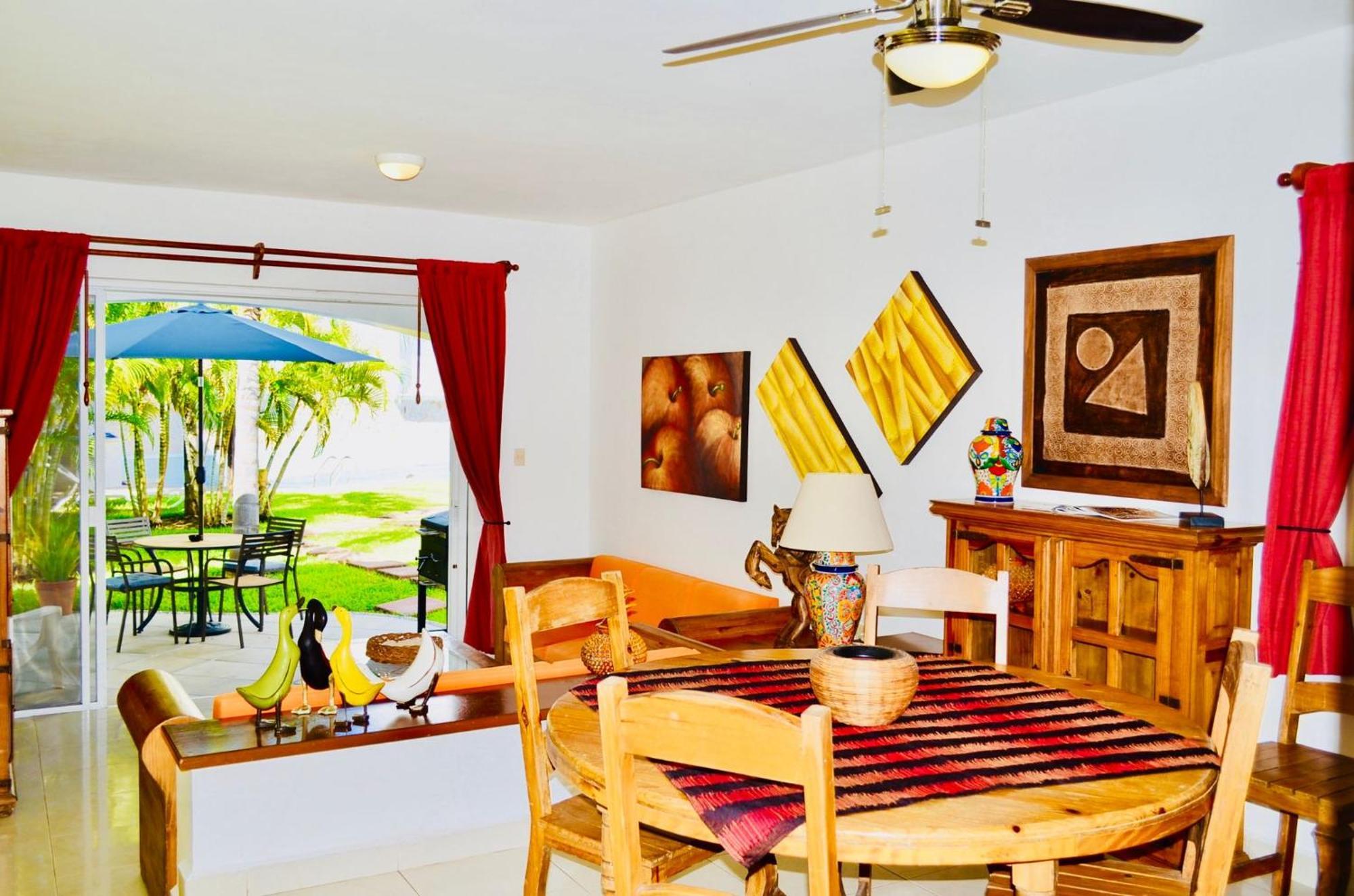 Guest house Executive Budget With Swimming Pool Air Conditioning And Parking Playa del Carmen