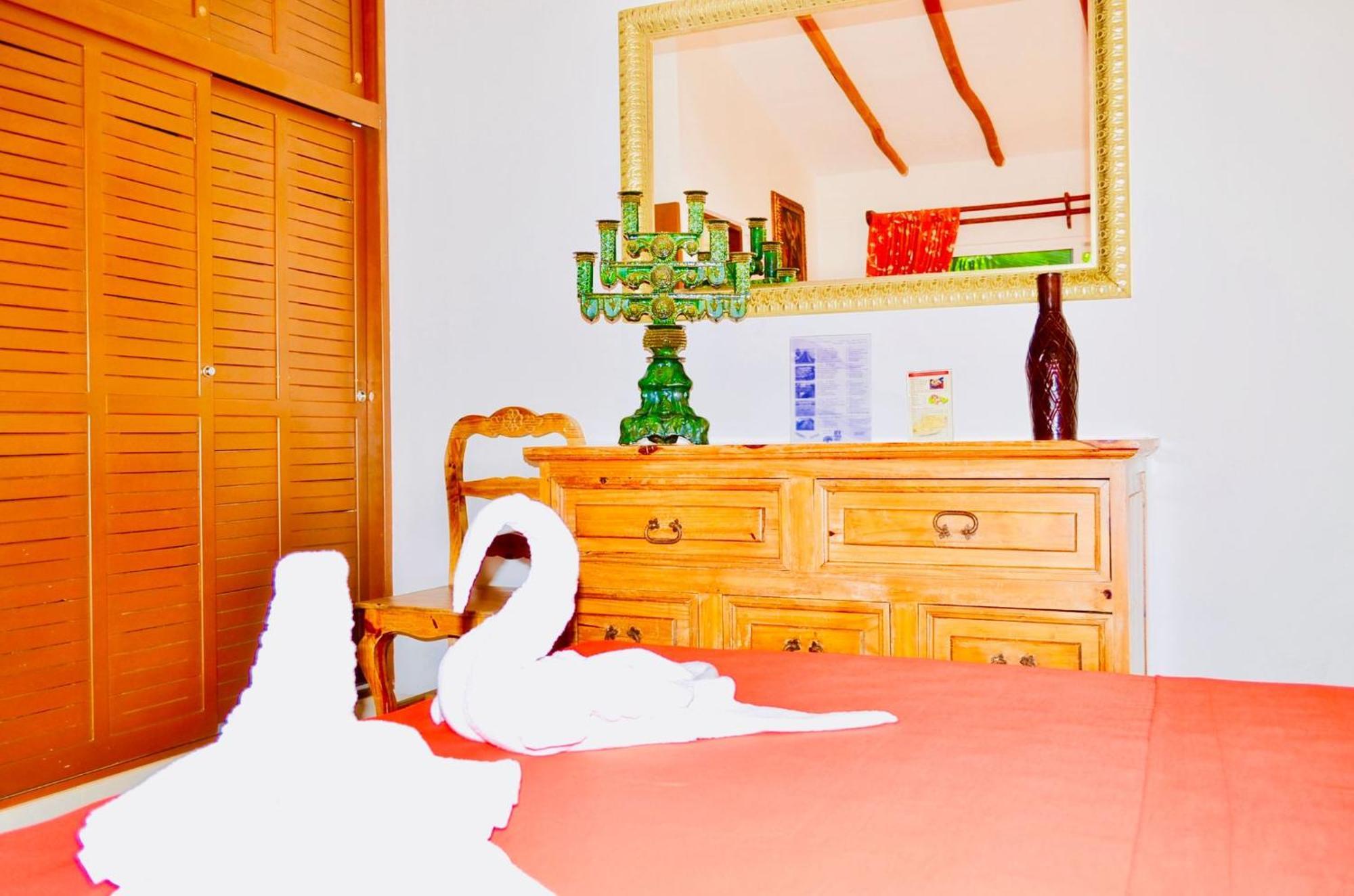 Executive Budget With Swimming Pool Air Conditioning And Parking *
