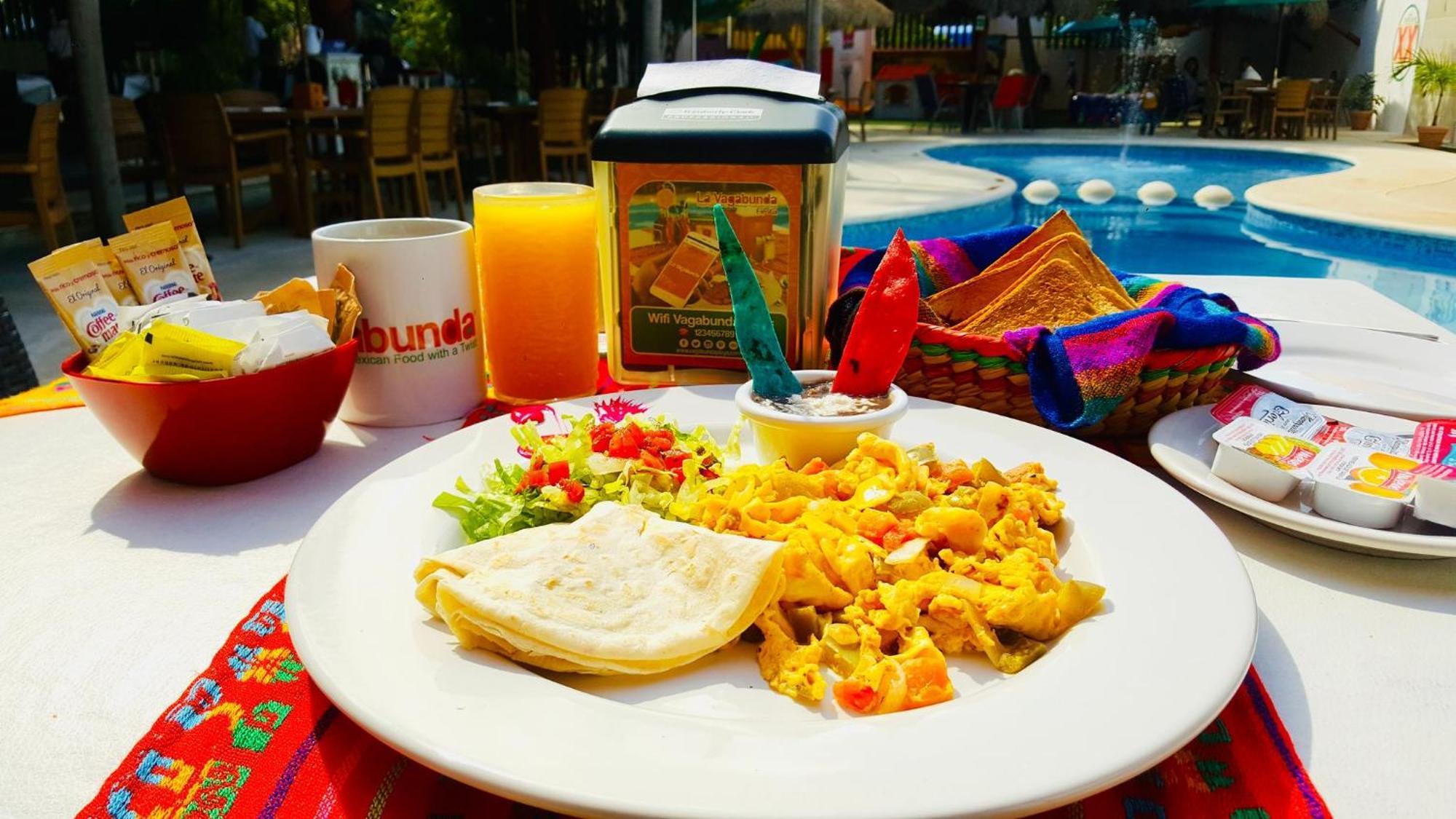 5th Avenue 3 People Balcony Playa del Carmen