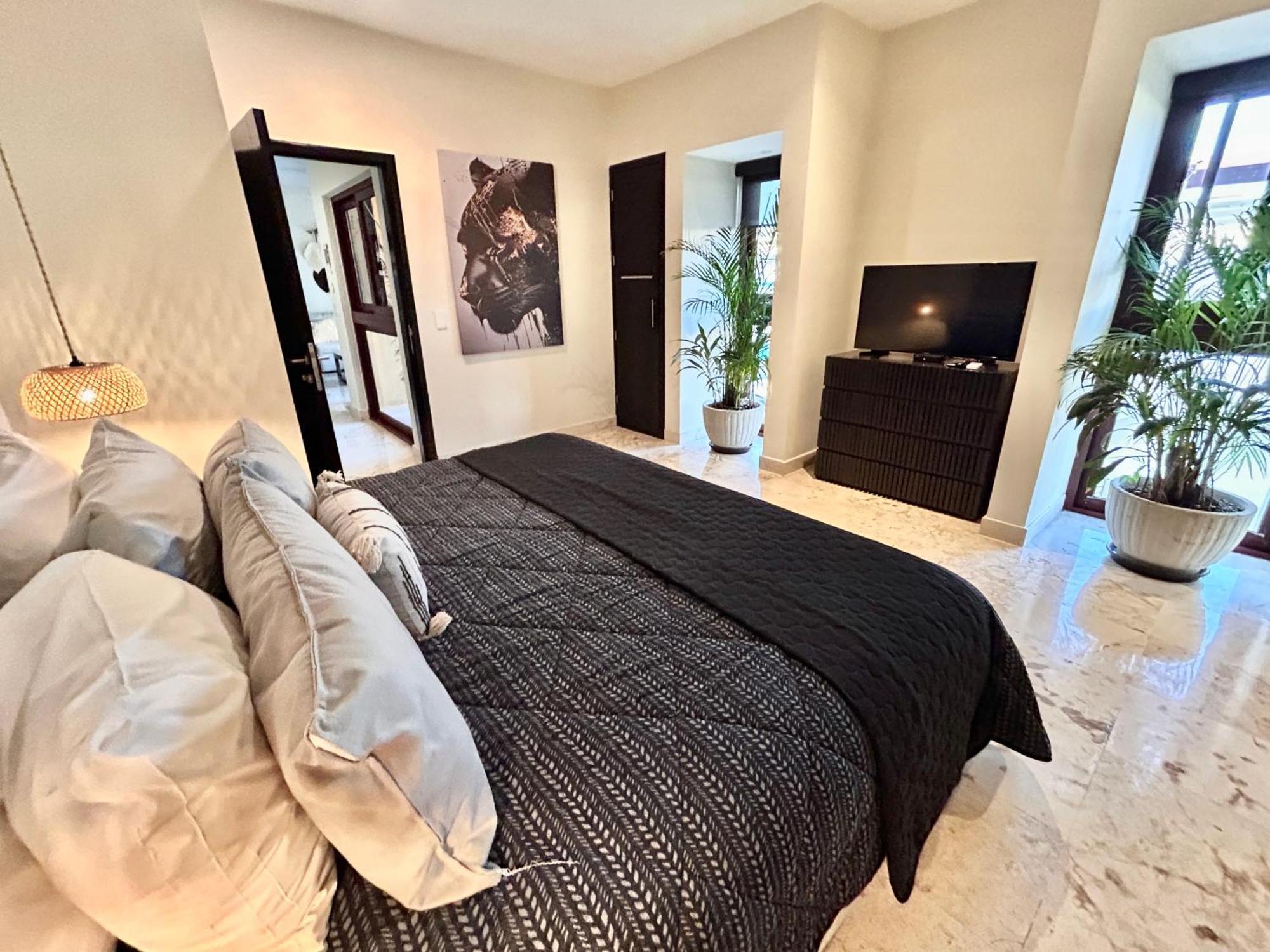 El Faro 403 Surf Apartment