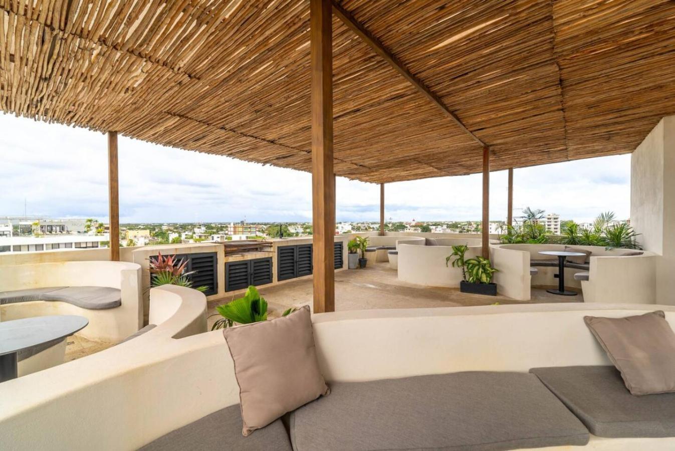 Vakantiehuis Lux With Rooftop Pool, Walk To And 5th Ave