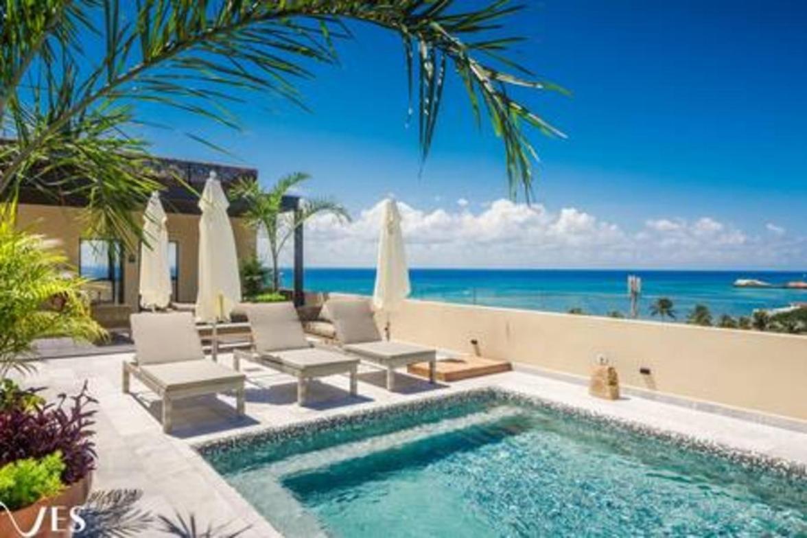 2 Br. With Rooftop Pool And Stunning Ocean View Apartment *