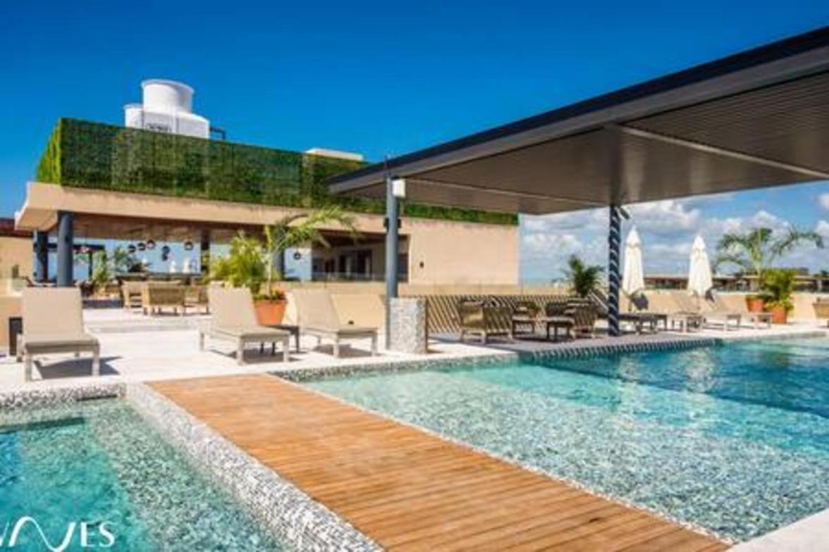 Apartment 2 Br. With Rooftop Pool And Stunning Ocean View