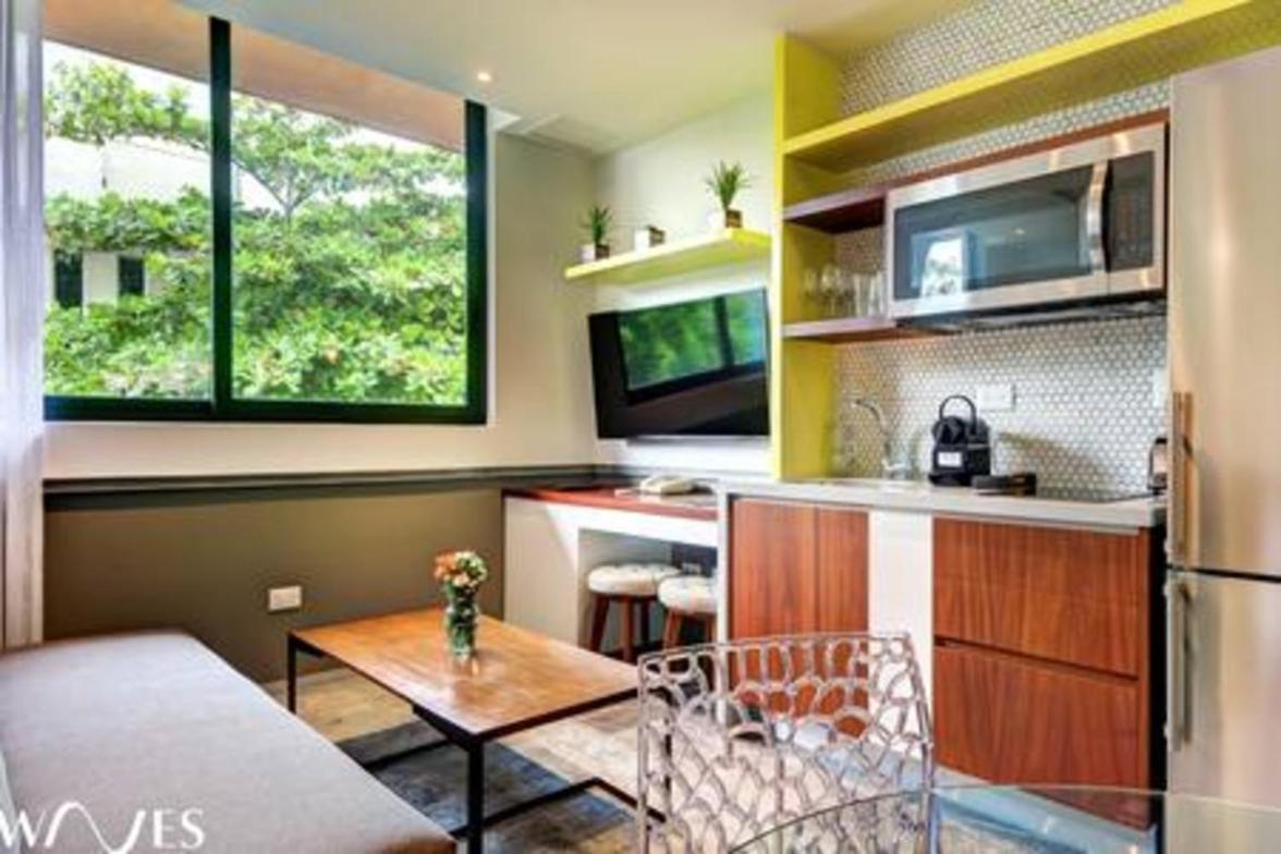 2 Br. With Rooftop Pool And Stunning Ocean View Apartment *