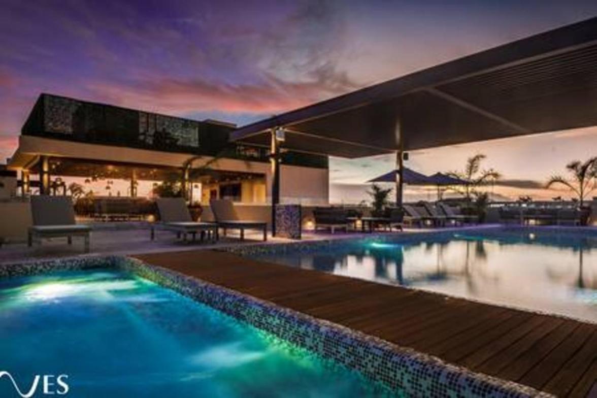 2 Br. With Rooftop Pool And Stunning Ocean View Apartment *