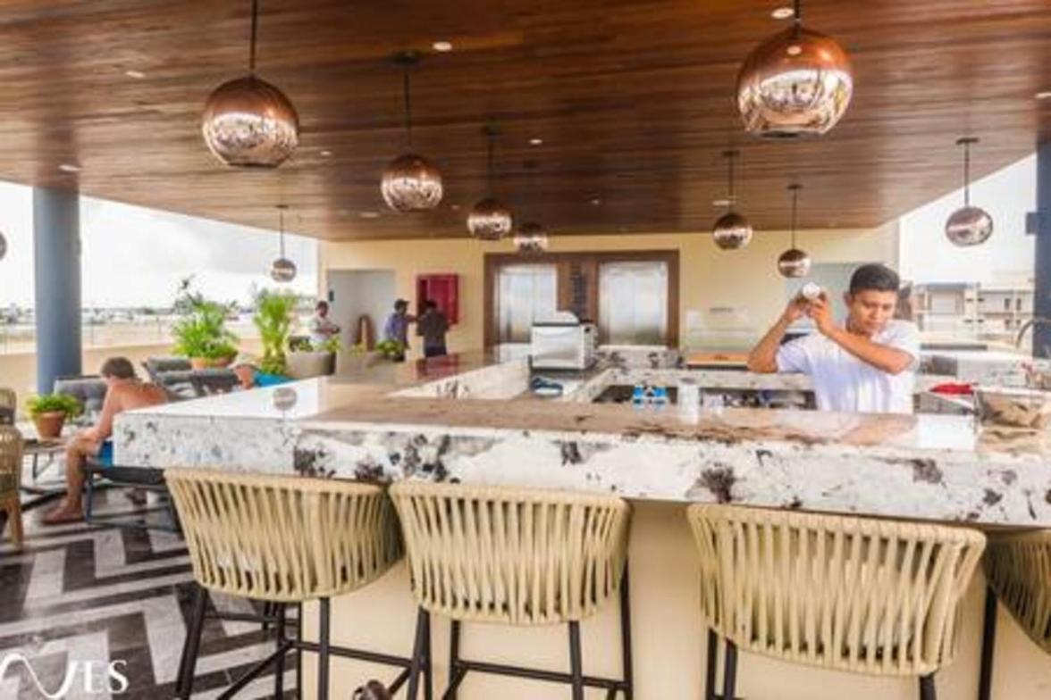 2 Br. With Rooftop Pool And Stunning Ocean View Apartment Playa del Carmen