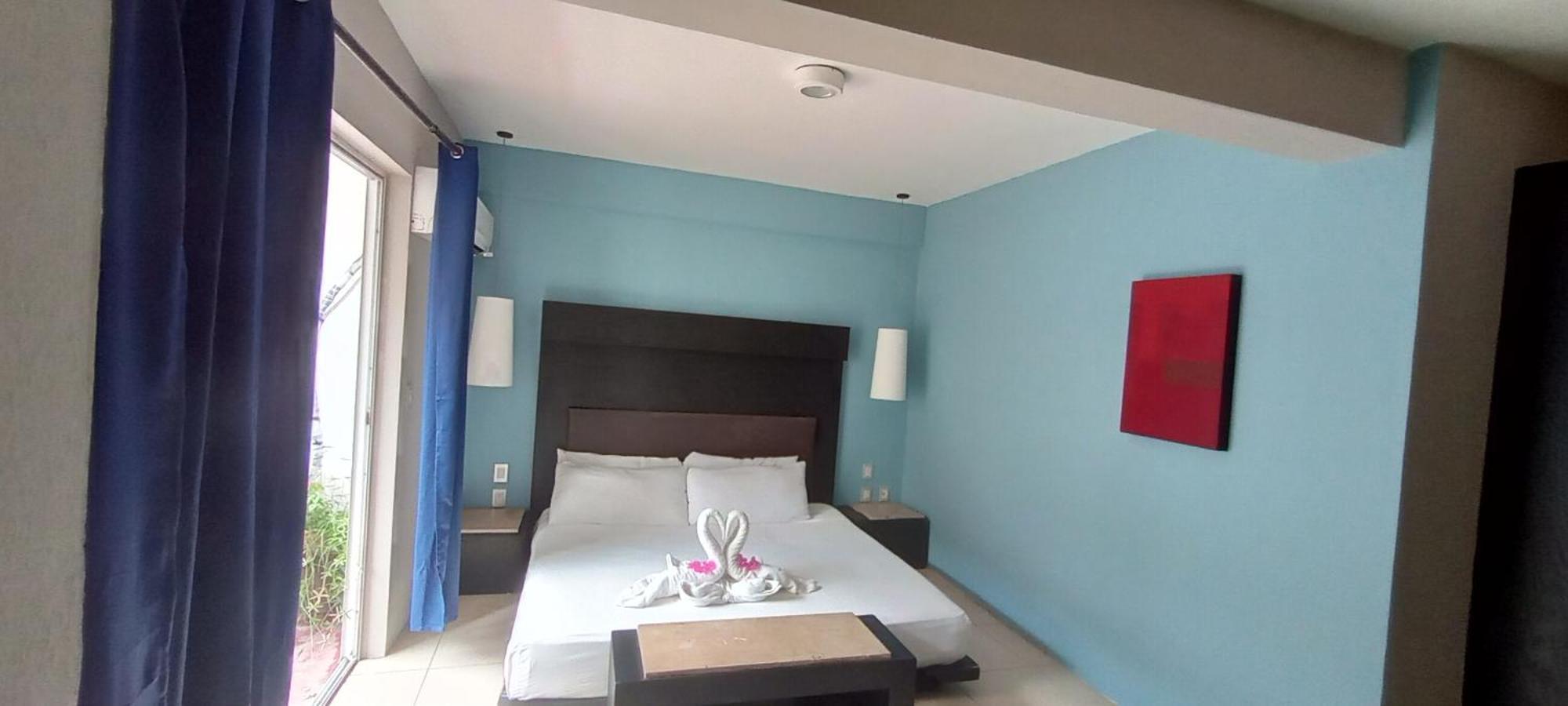 Blvd Hotel 2*