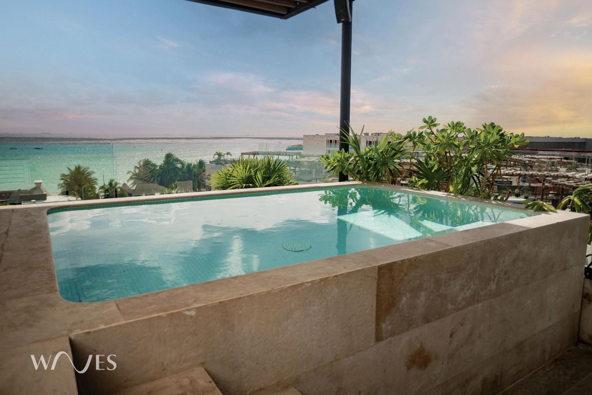 3 Br. Ocean Front Ph With Stunning Views Apartment Playa del Carmen