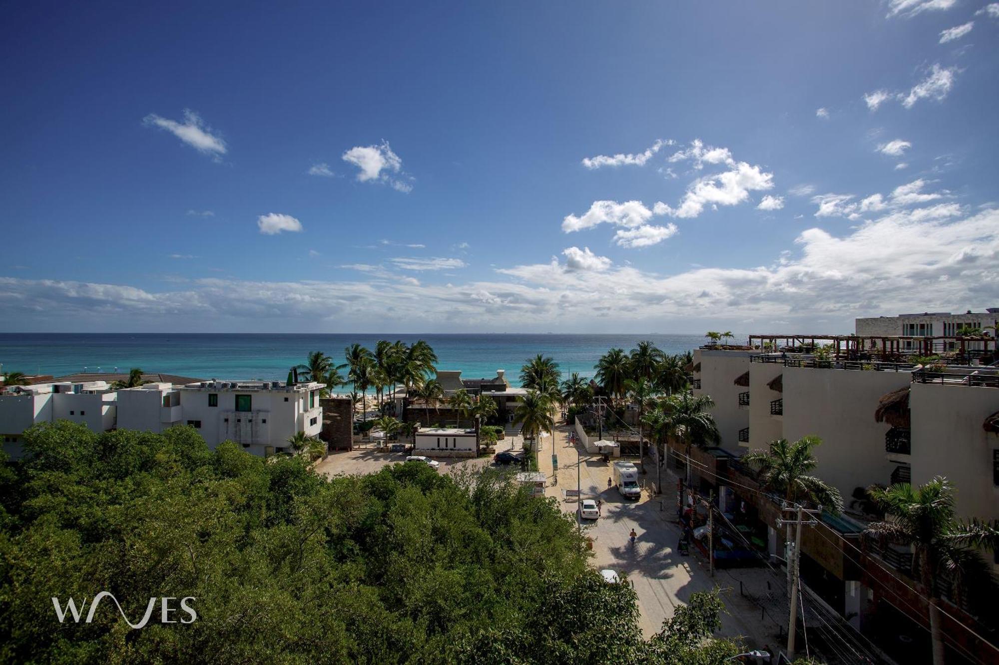3 Br. Ocean Front Ph With Stunning Views Apartment