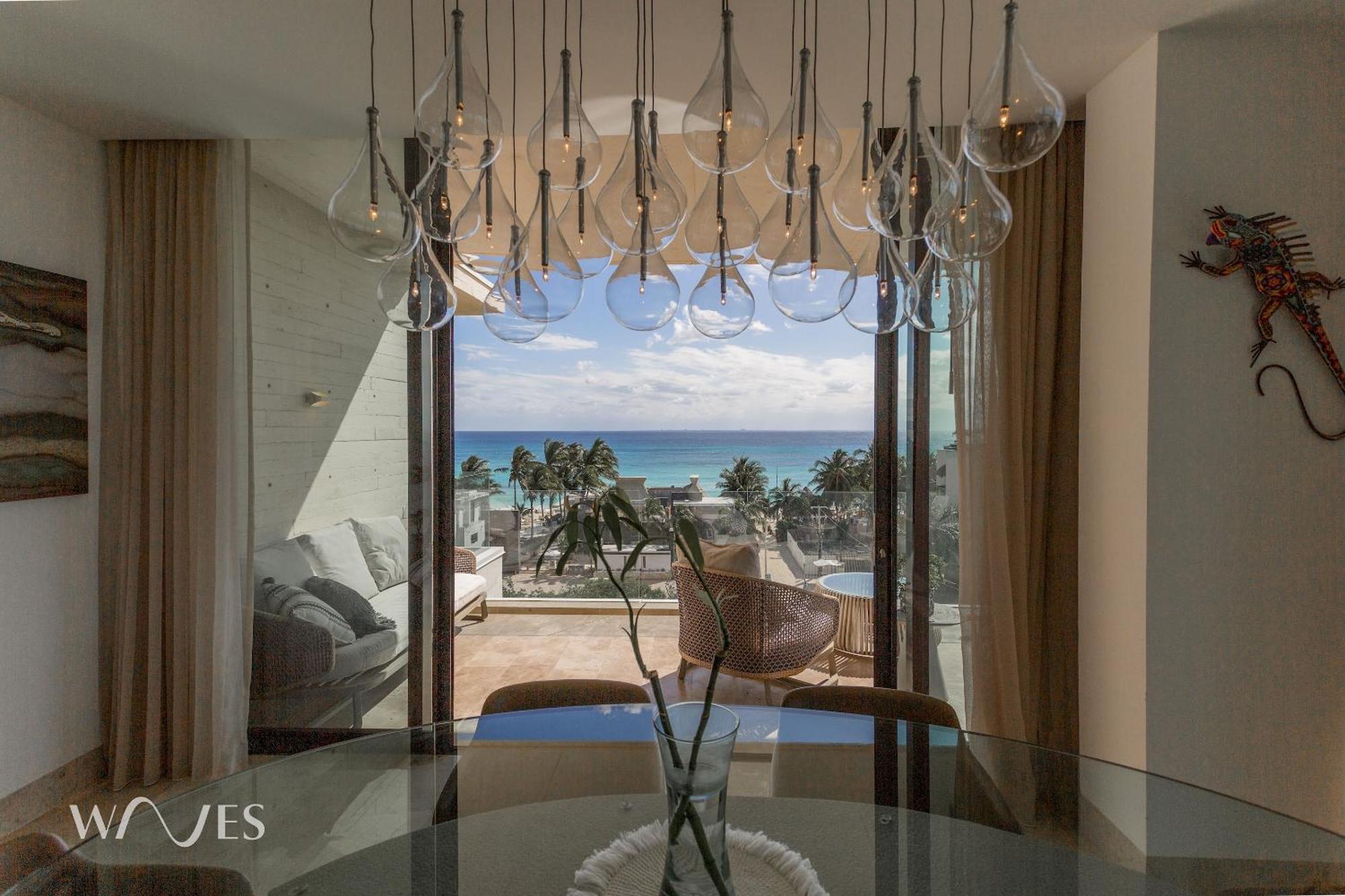 Apartment 3 Br. Ocean Front Ph With Stunning Views