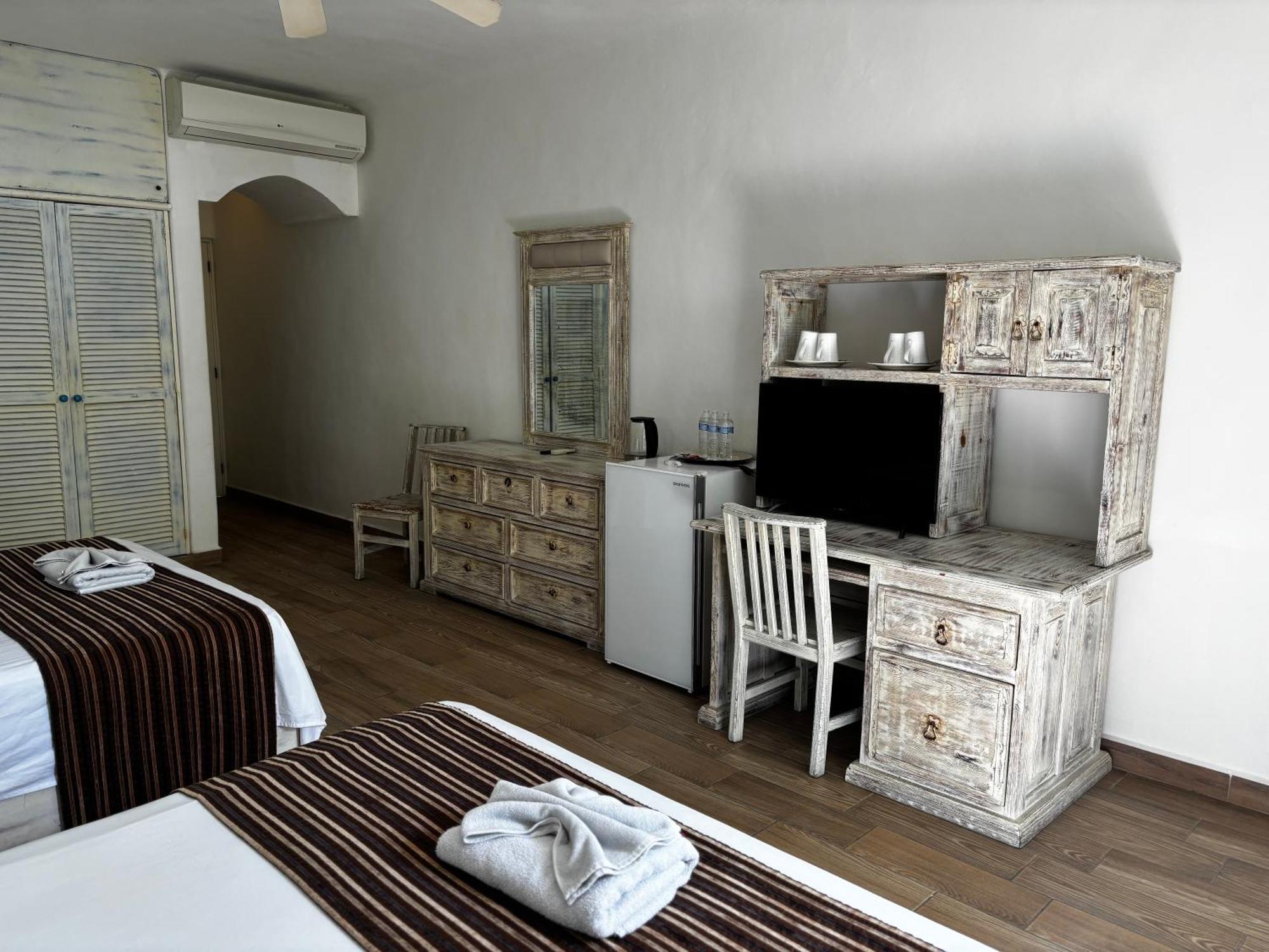 Coco Rio Hotel *