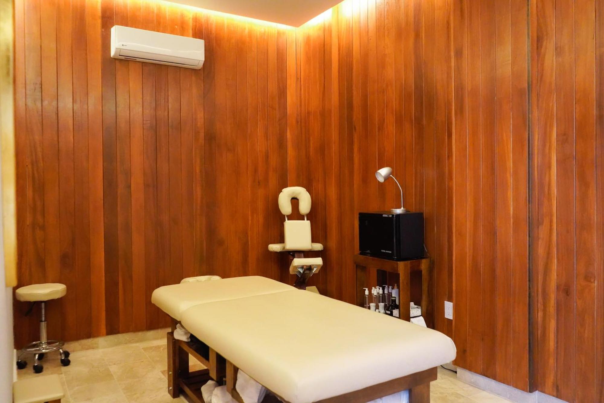 Golden Wave Escape Apartment Playa del Carmen