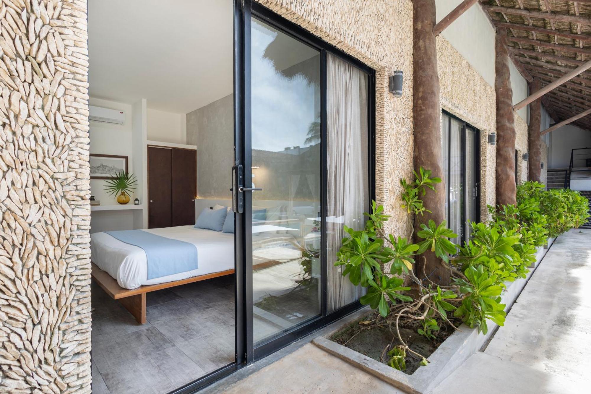 Areia - Front * Playa del Carmen