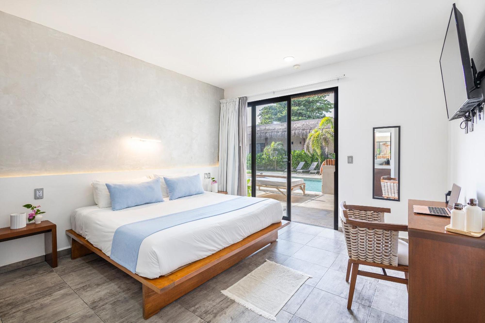 Areia - Front Lodge