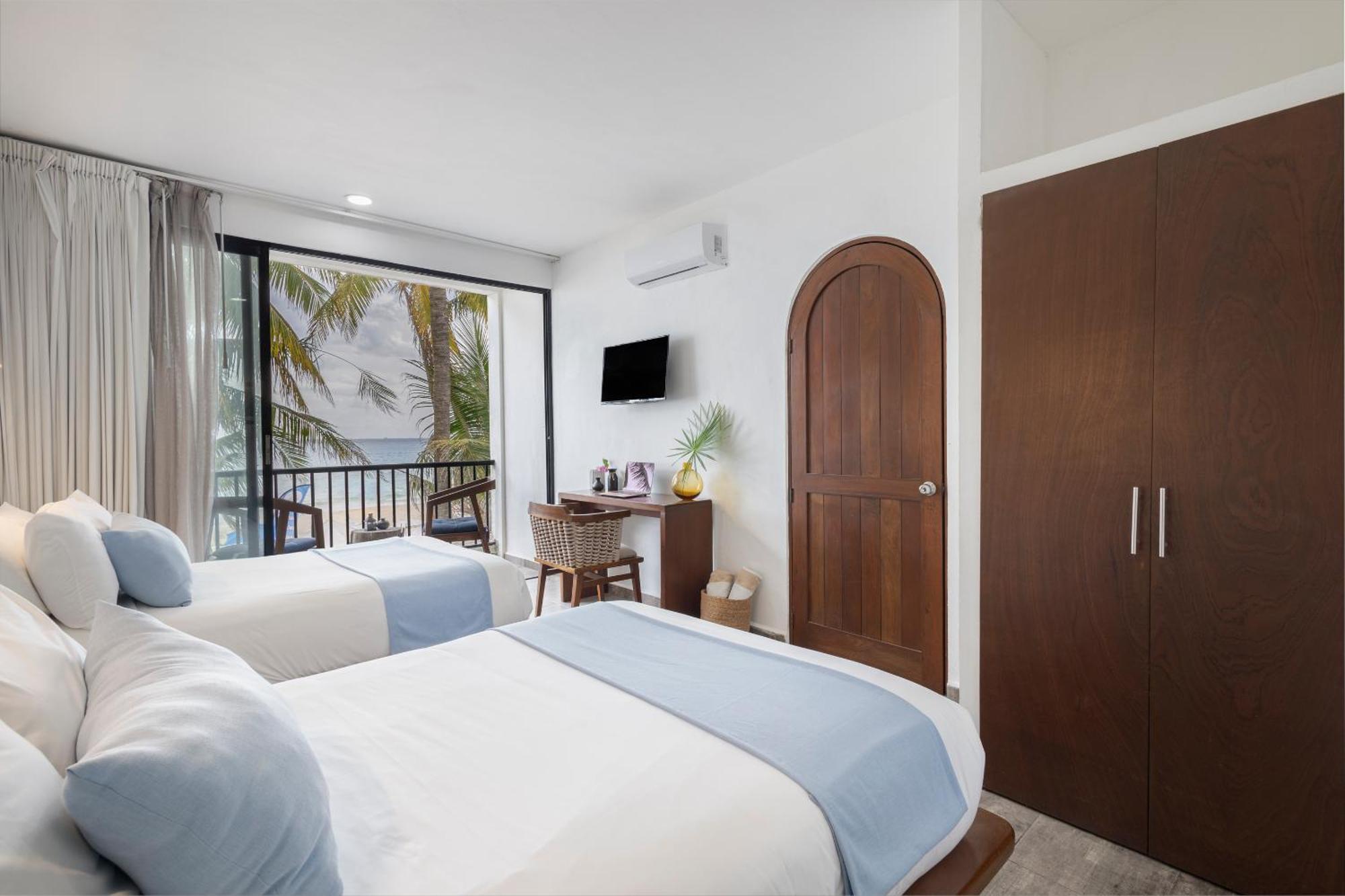 Areia - Front * Playa del Carmen