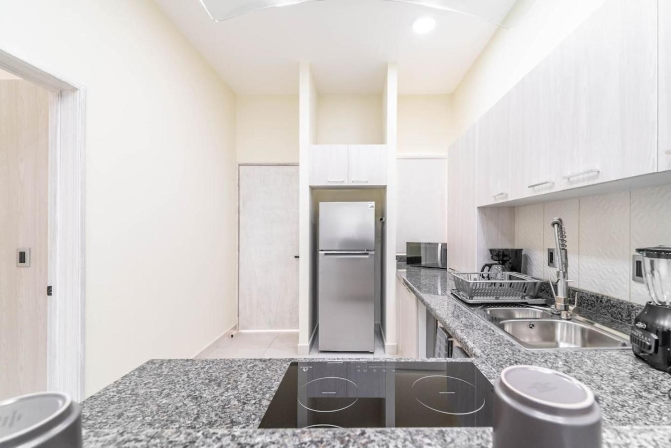 Holiday home 2 Bd With Balcony Gym Rooftop Pool Playa del Carmen