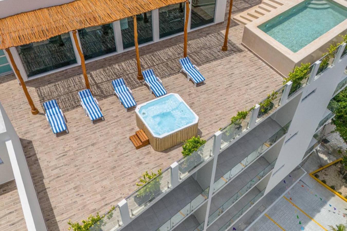 Holiday home 2 Bd With Balcony Gym Rooftop Pool Playa del Carmen