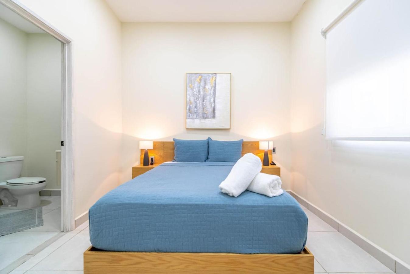 Holiday home 2 Bd With Balcony Gym Rooftop Pool