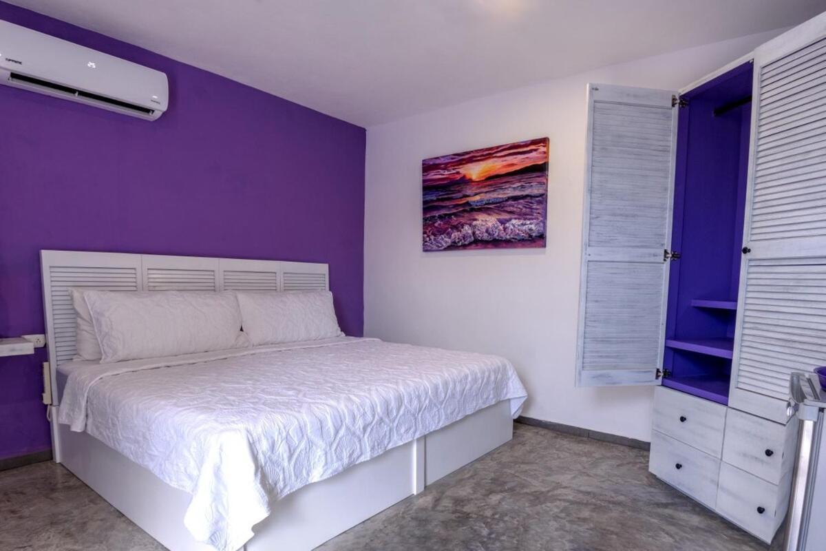 Villa Casabella- Private Villa-6 Bed 6 Bath-beachwalk