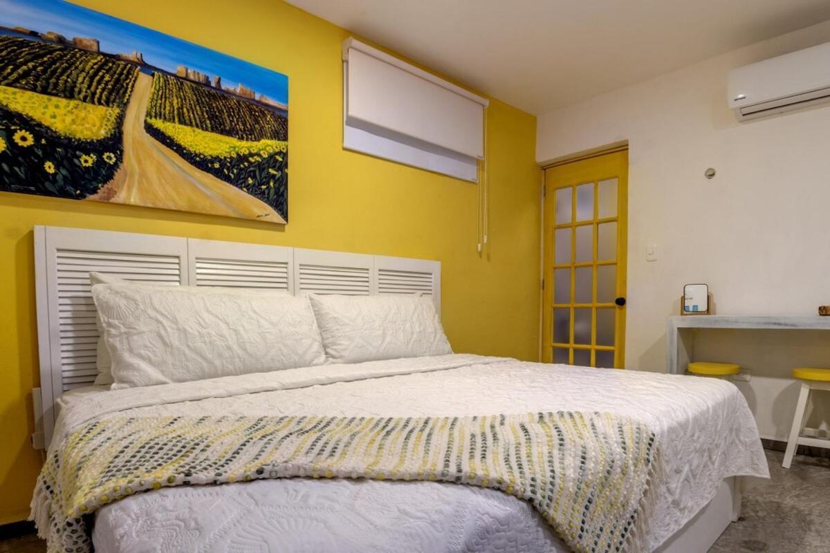 Villa Casabella- Private Villa-6 Bed 6 Bath-beachwalk