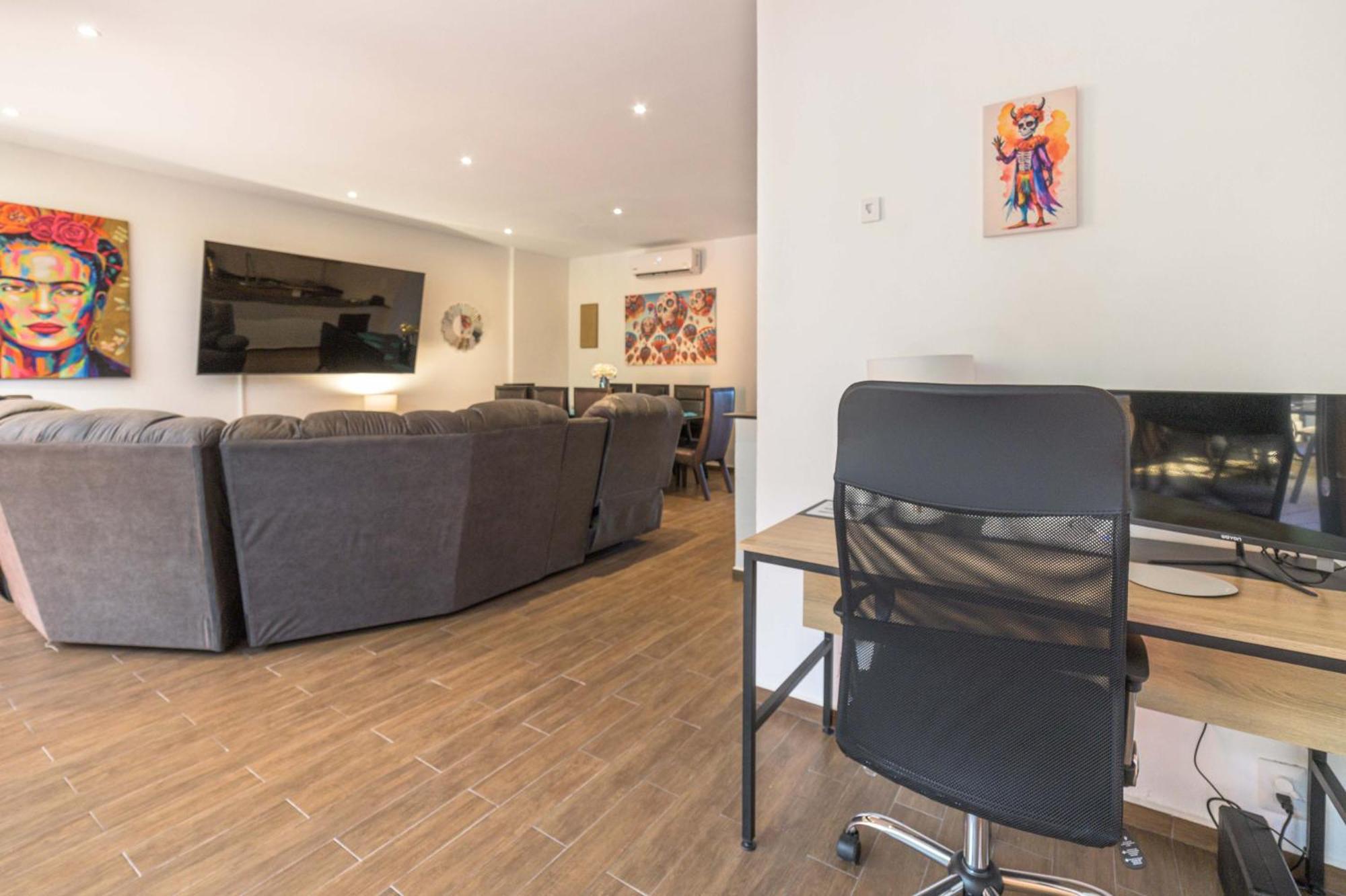 Apartment Spacious 200m From & 5th Ave *