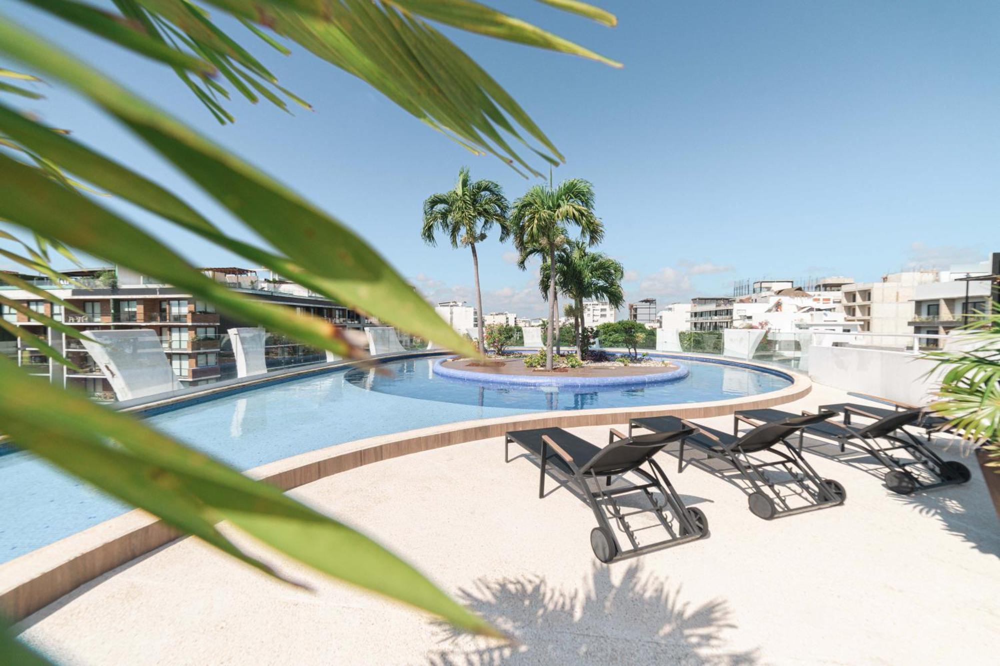 Spacious 200m From & 5th Ave Apartment *