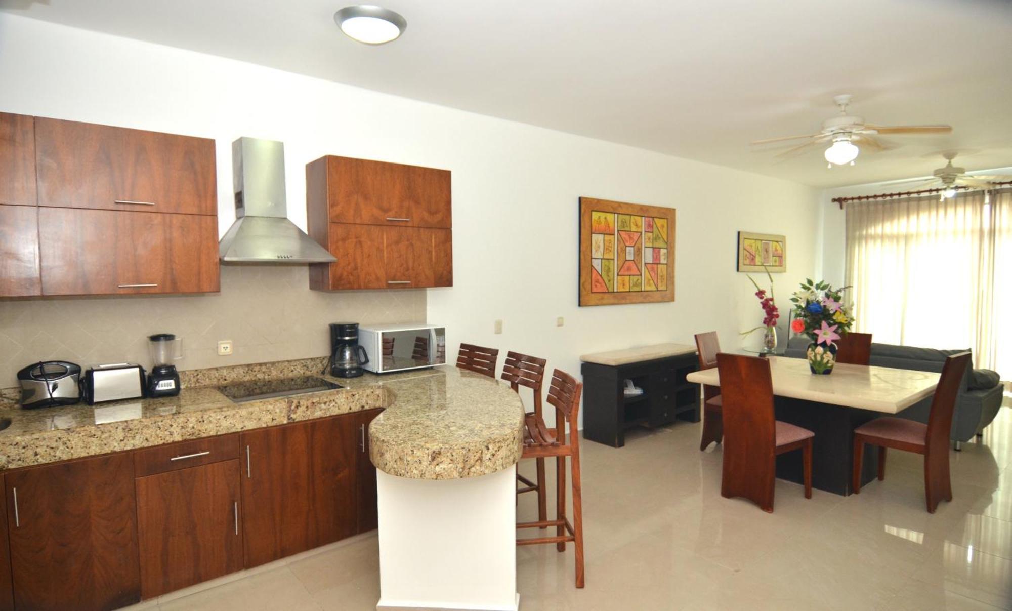 Rinconada Del Mar Apts