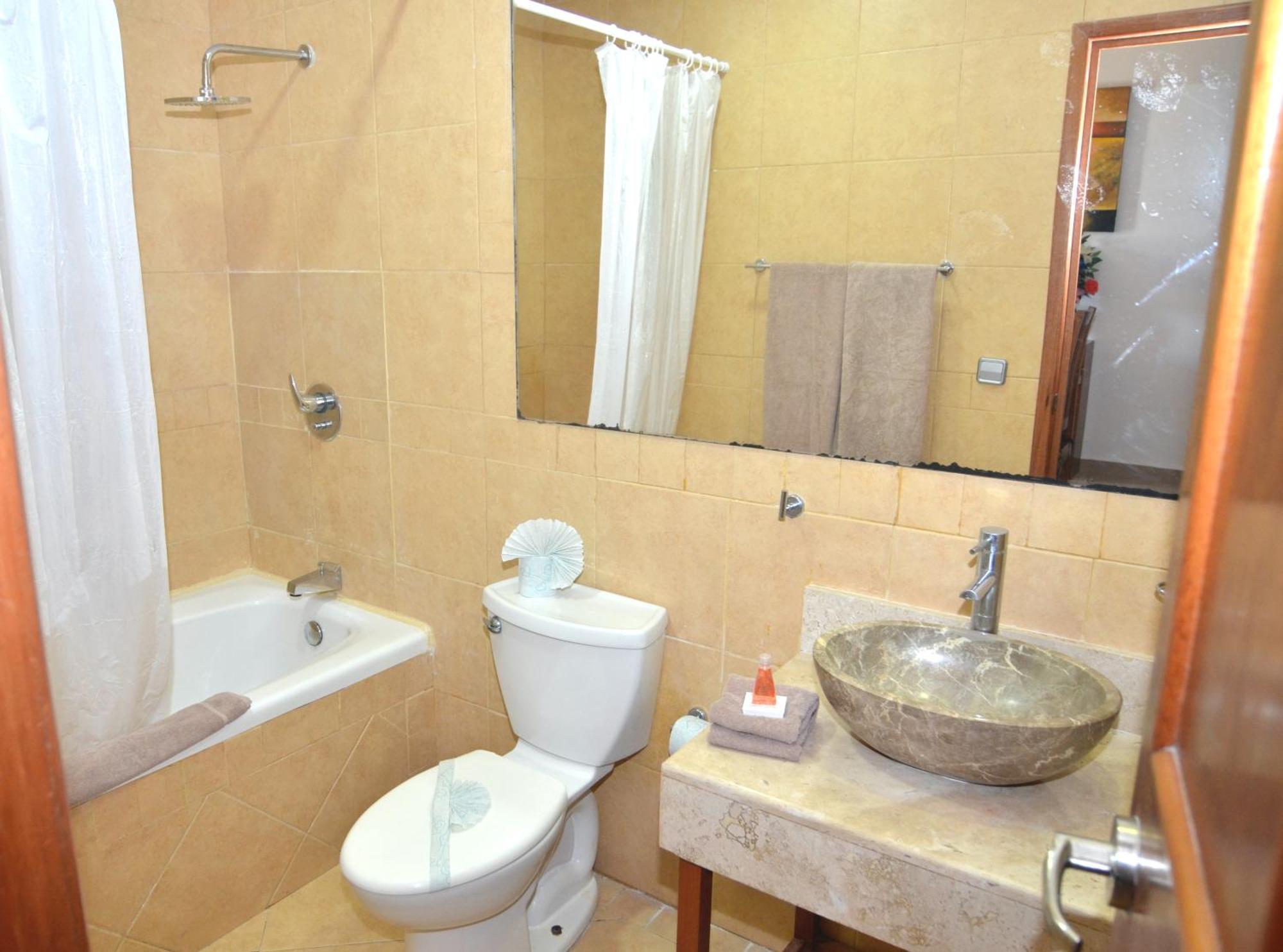 Rinconada Del Mar Apts