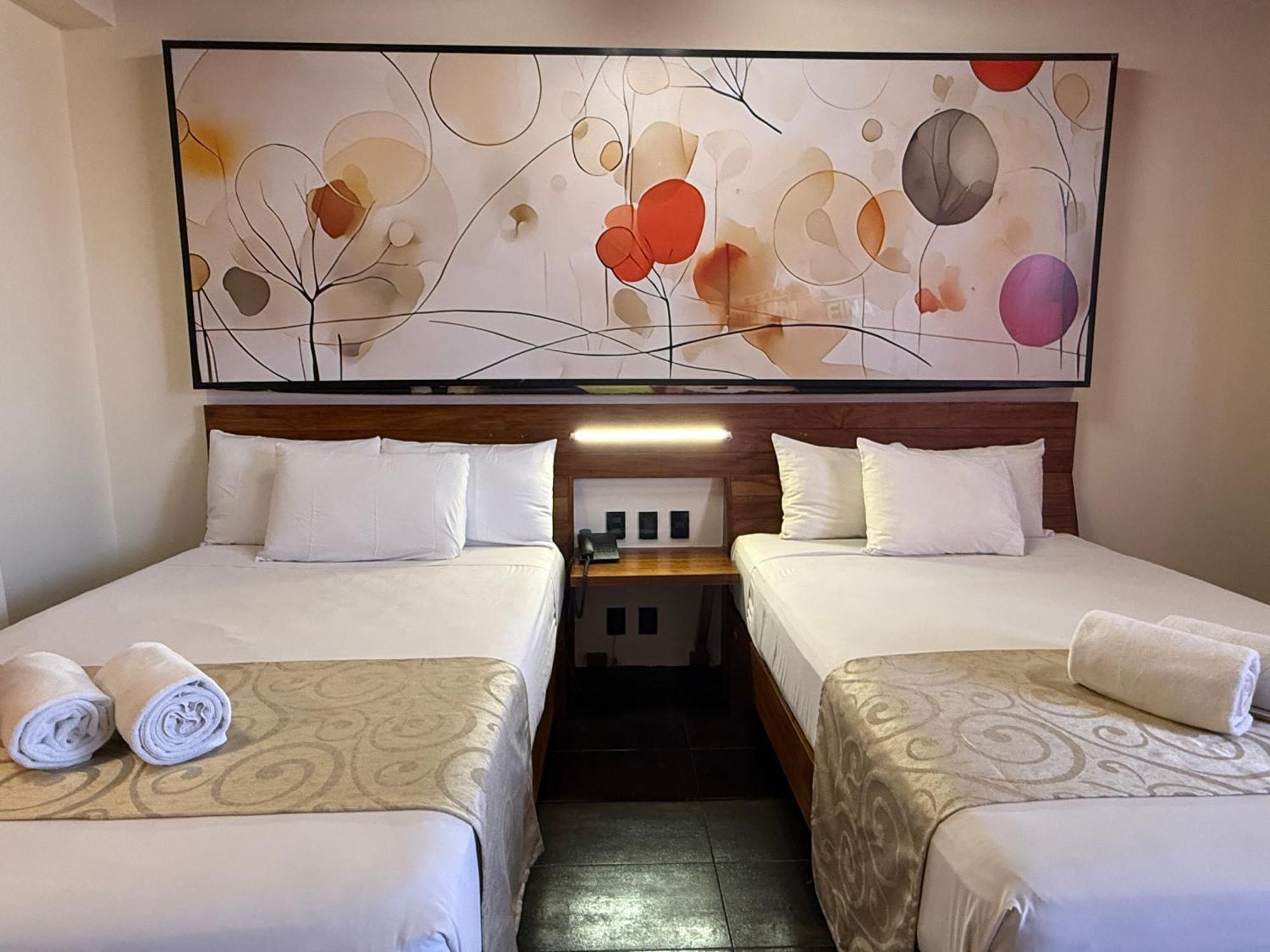 Hotel Reina Roja