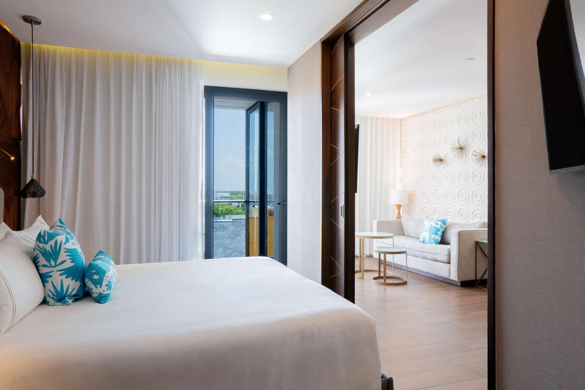 The Fives Downtown & Residences, Curio Collection By Hilton Playa del Carmen