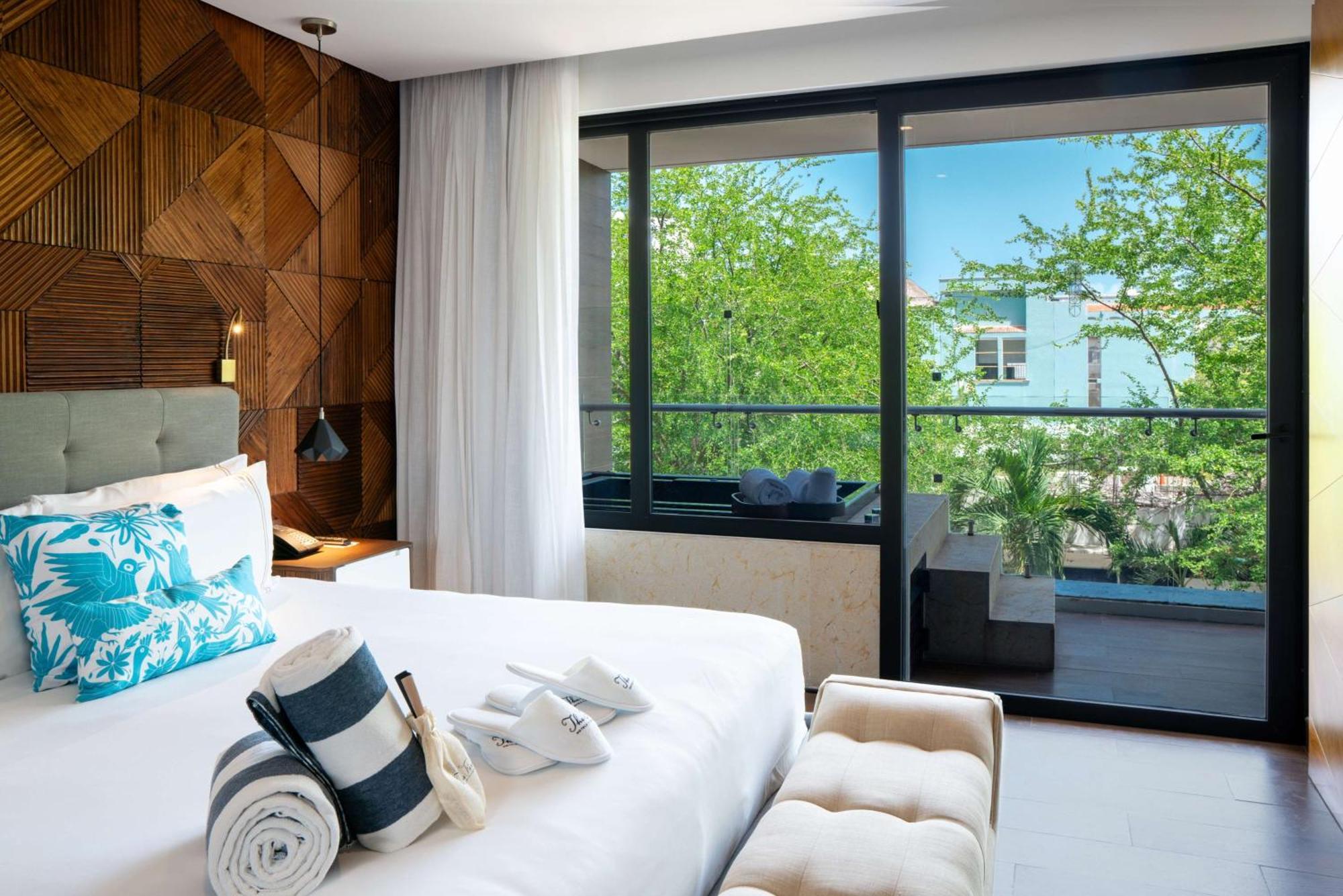 The Fives Downtown & Residences, Curio Collection By Hilton Hotel Playa del Carmen