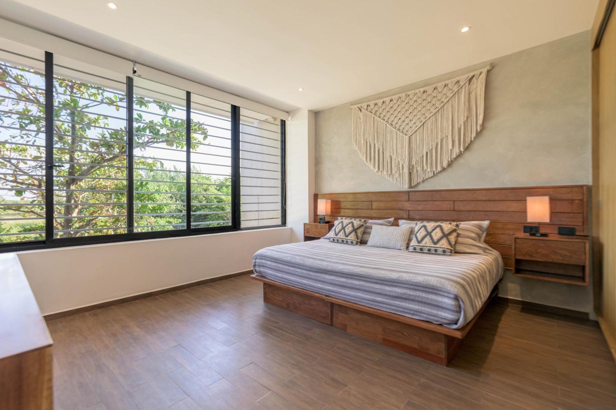 Apartment Modern 200m From & 5th Ave *