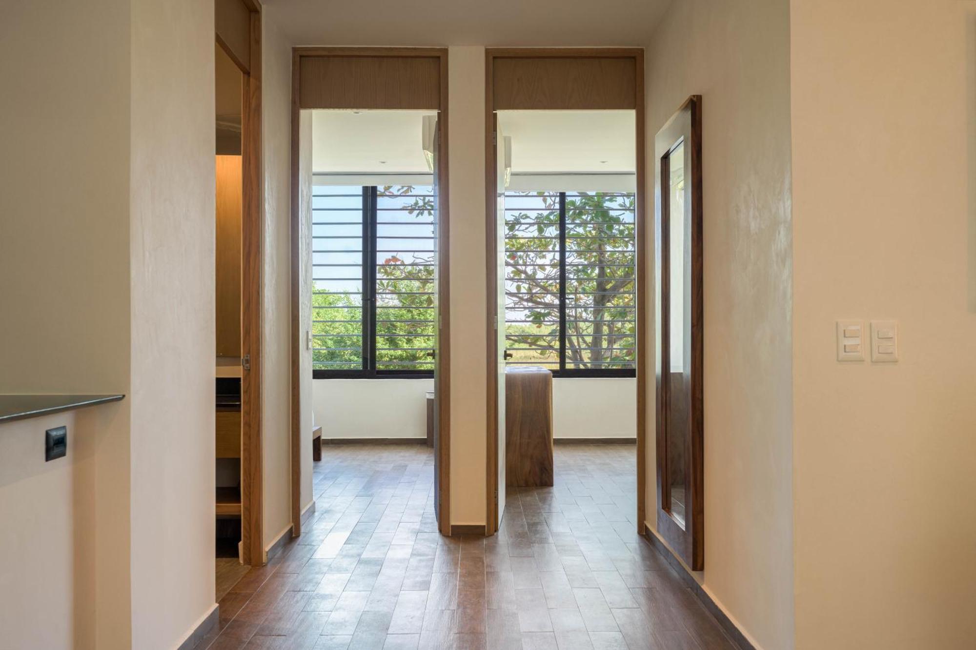 Modern 200m From & 5th Ave *
