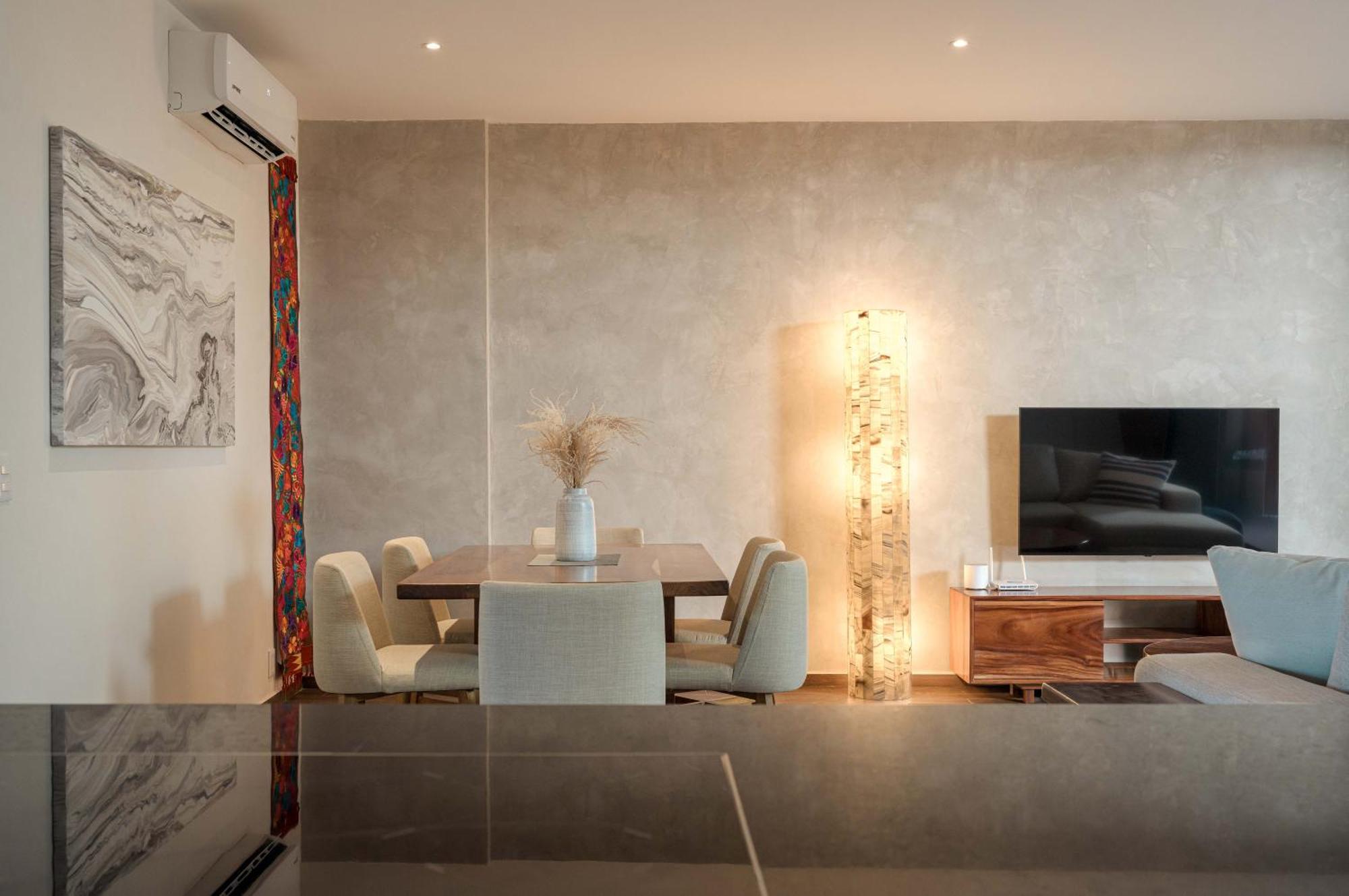 Modern 200m From & 5th Ave Playa del Carmen