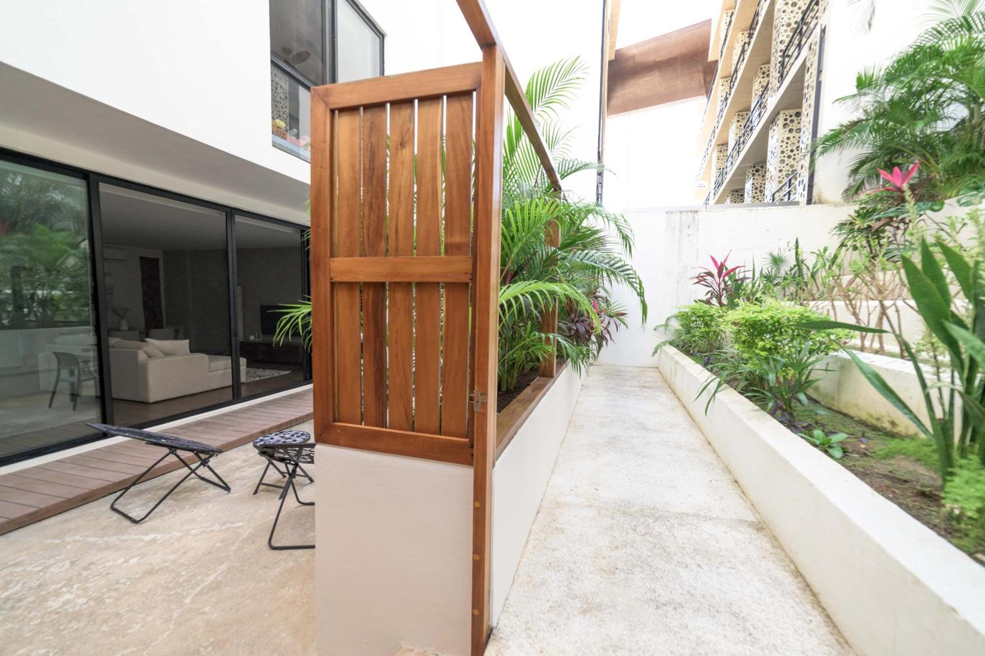 Apartment Modern 200m From & 5th Ave